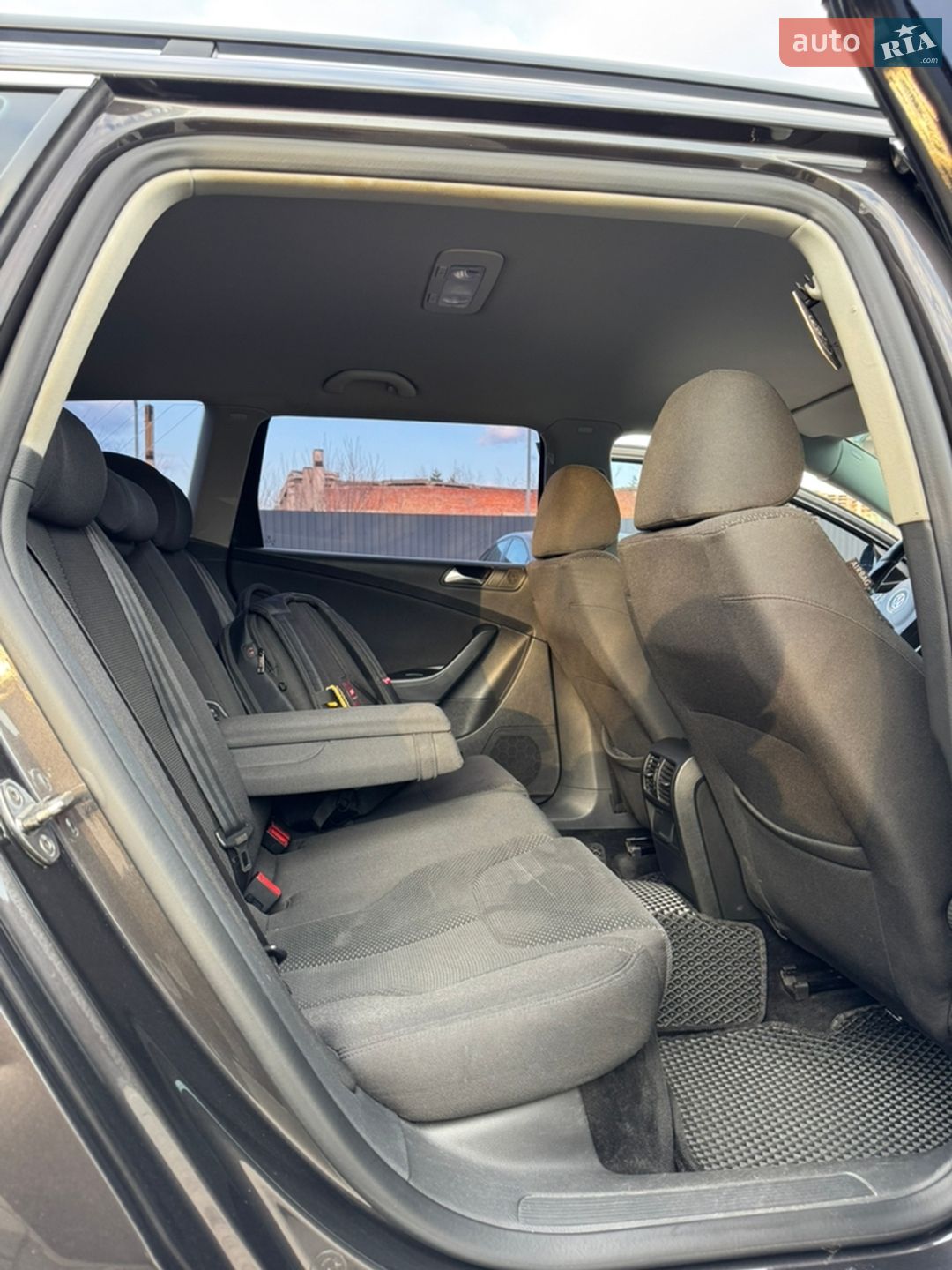 Volkswagen Passat 2010 VIN WVWZZZ3CZAE150742 фото оголошення 35 з 53