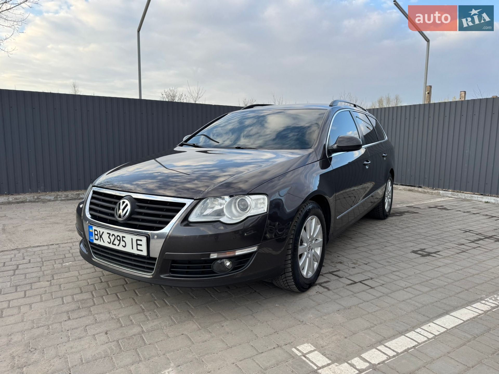 Volkswagen Passat 2010 VIN WVWZZZ3CZAE150742 фото оголошення 8 з 53