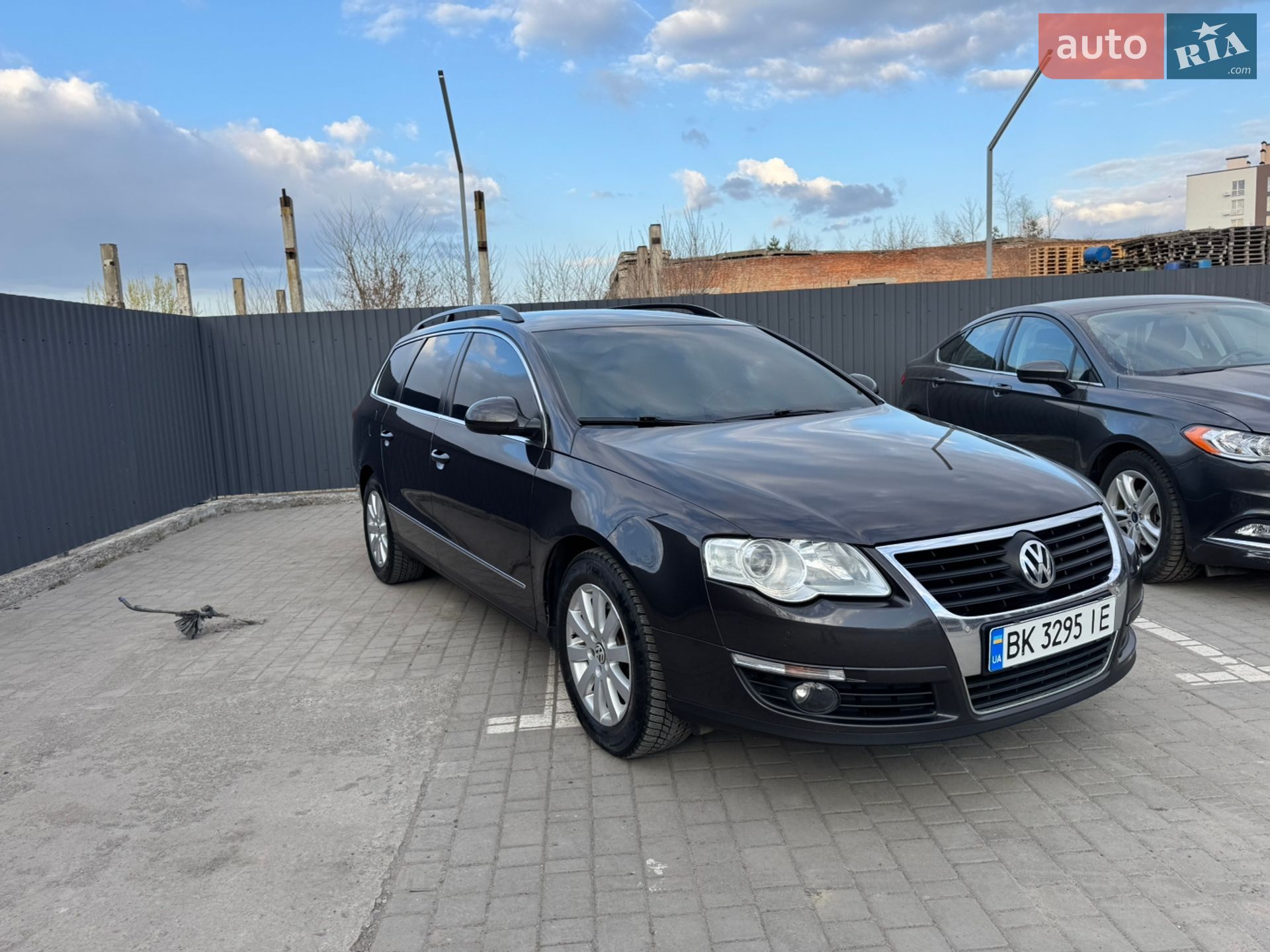Volkswagen Passat 2010 VIN WVWZZZ3CZAE150742 фото оголошення 9 з 53