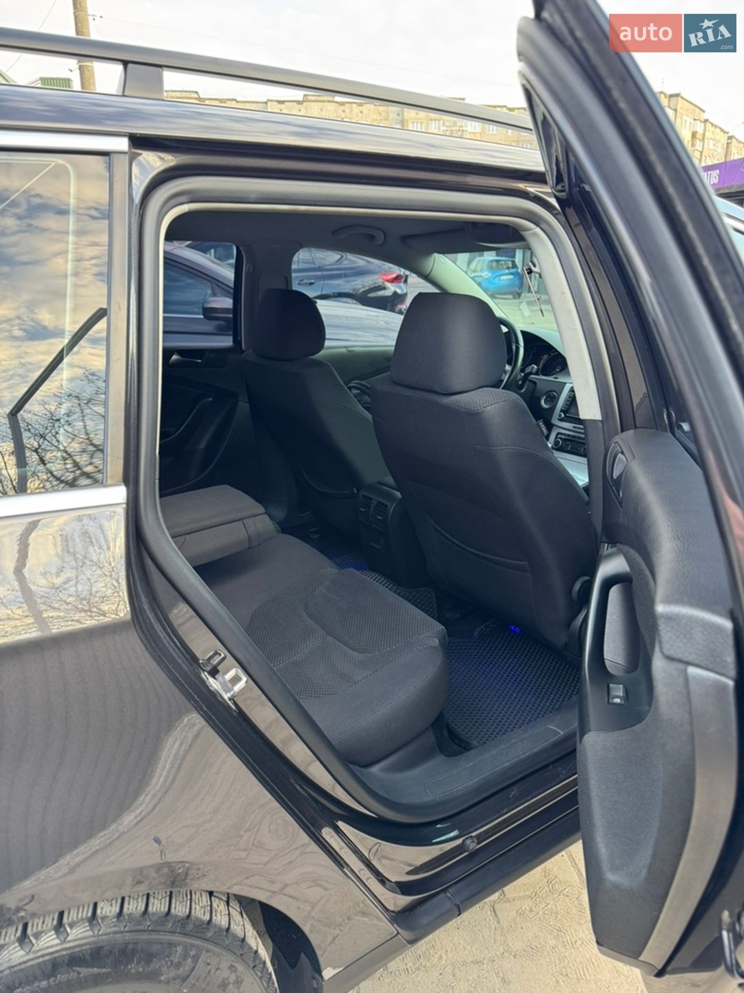 Volkswagen Passat 2010 VIN WVWZZZ3CZAE150742 фото оголошення 41 з 53