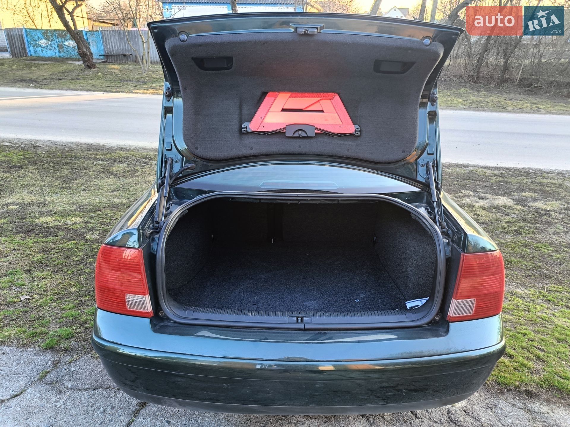 Volkswagen Passat 1997 VIN WVWZZZ3BZVE084148 фото оголошення 6 з 12