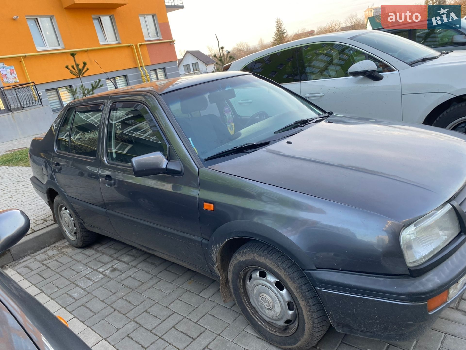 Volkswagen Vento 1993 VIN WVWZZZ1HZPW473794 фото оголошення 4 з 9