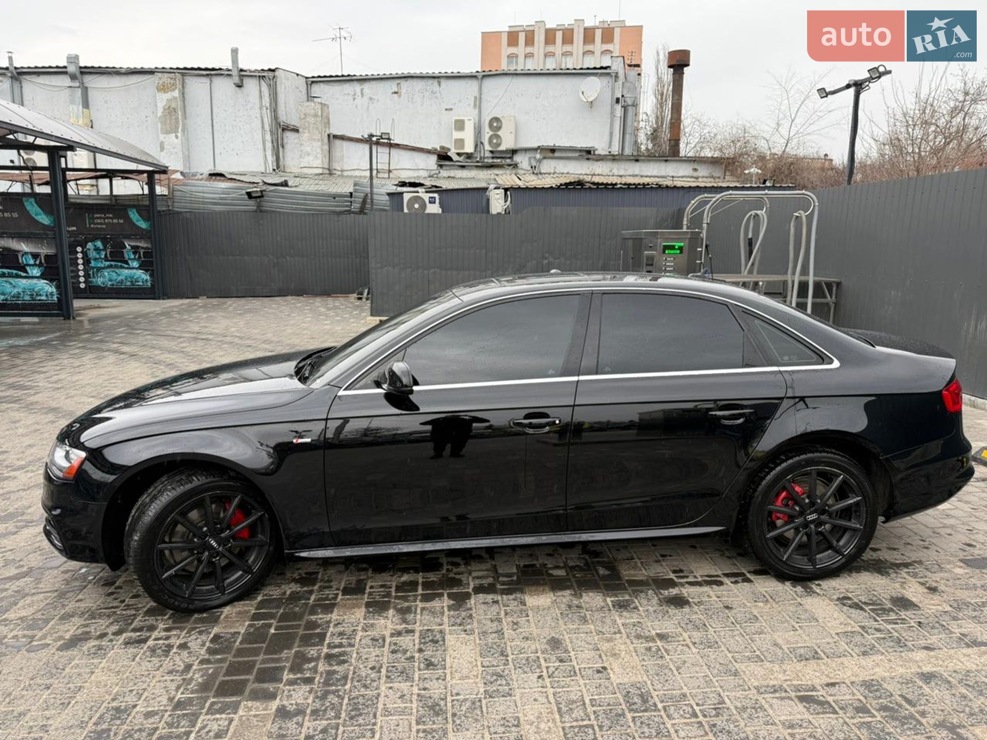 Audi A4 2015 VIN WAUBFAFL1GN004969 фото оголошення 2 з 16