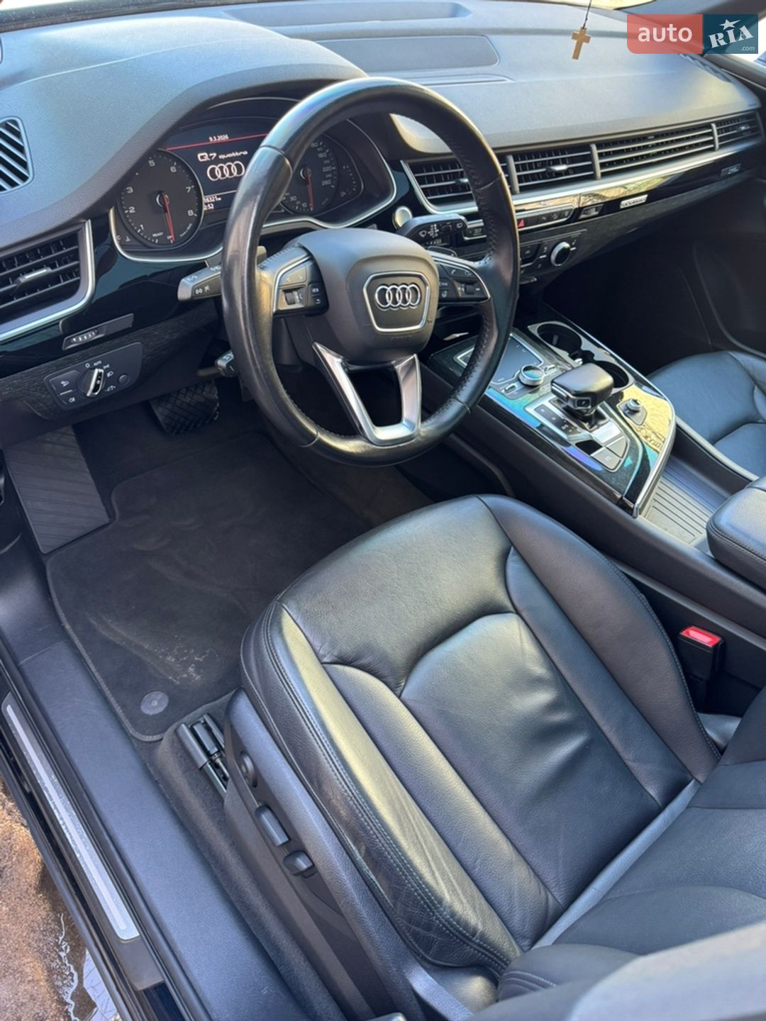 Audi Q7 2017 VIN WA1AHAF70HD050158 фото оголошення 27 з 39