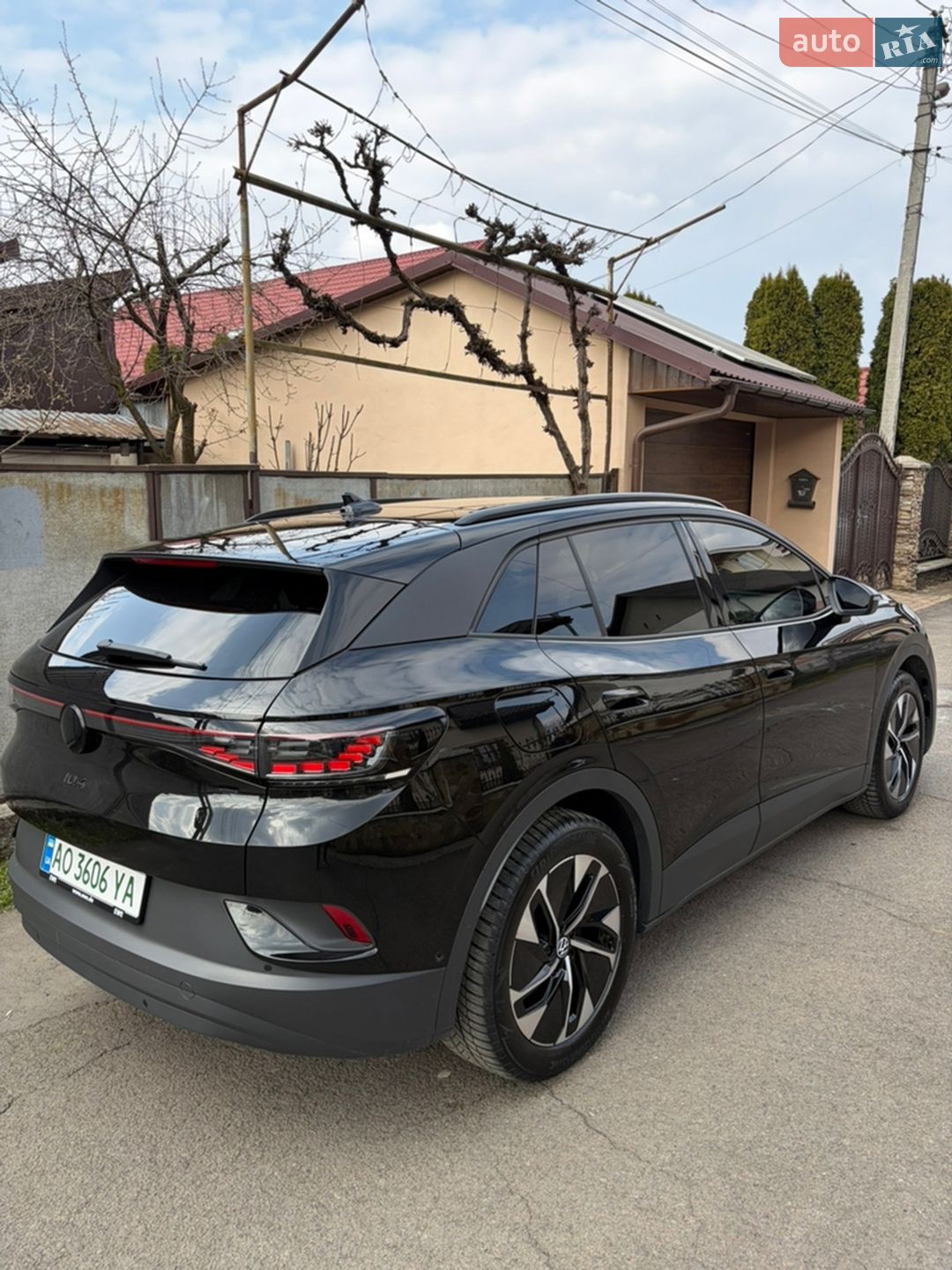 Volkswagen ID.4 2024 VIN WVGZZZE26RP004548 фото оголошення 3 з 9