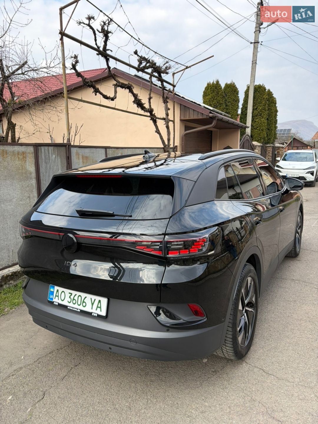Volkswagen ID.4 2024 VIN WVGZZZE26RP004548 фото оголошення 4 з 9
