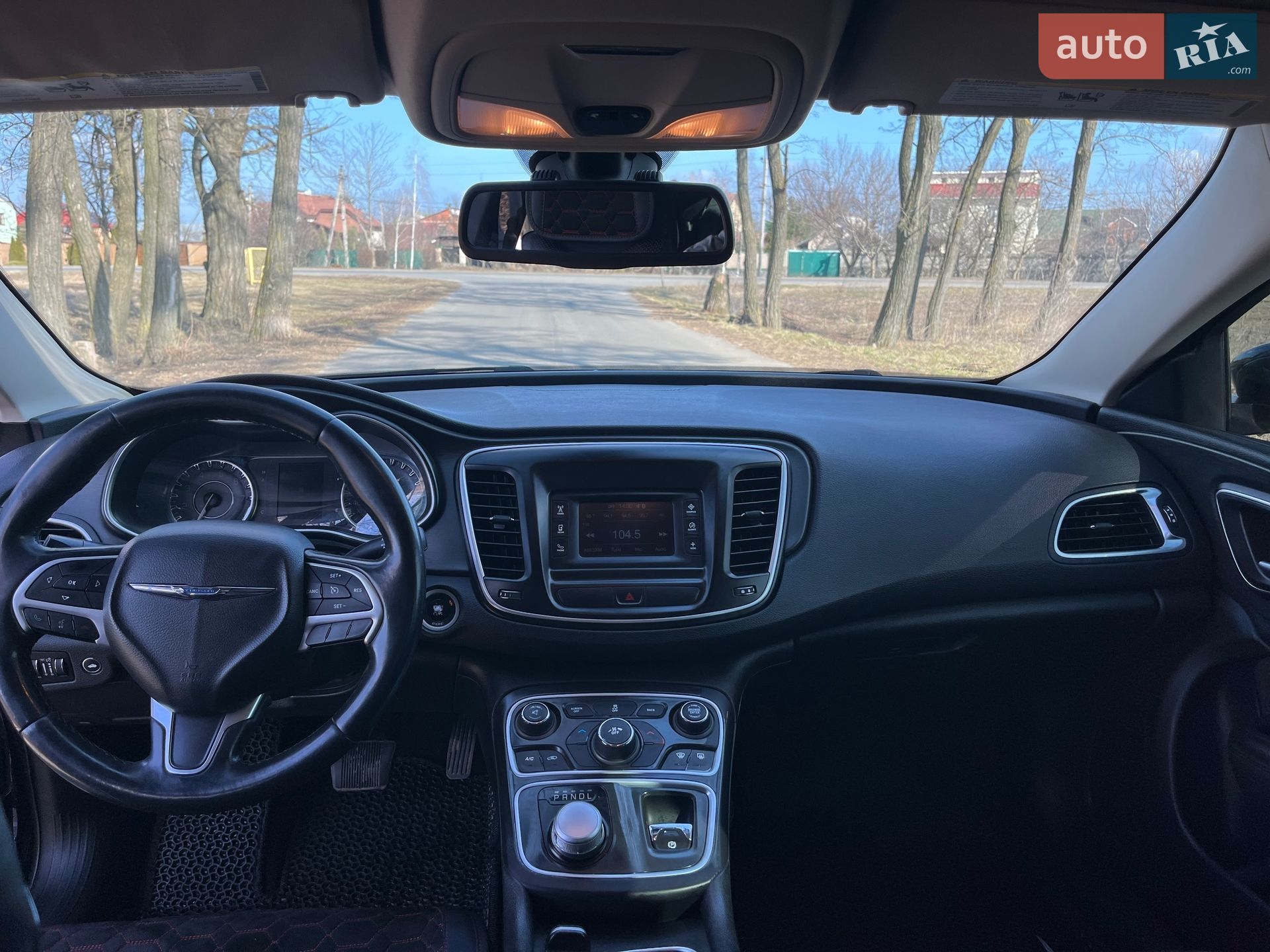 Chrysler 200 2015 VIN 1C3CCCAB3GN152670 фото оголошення 11 з 18