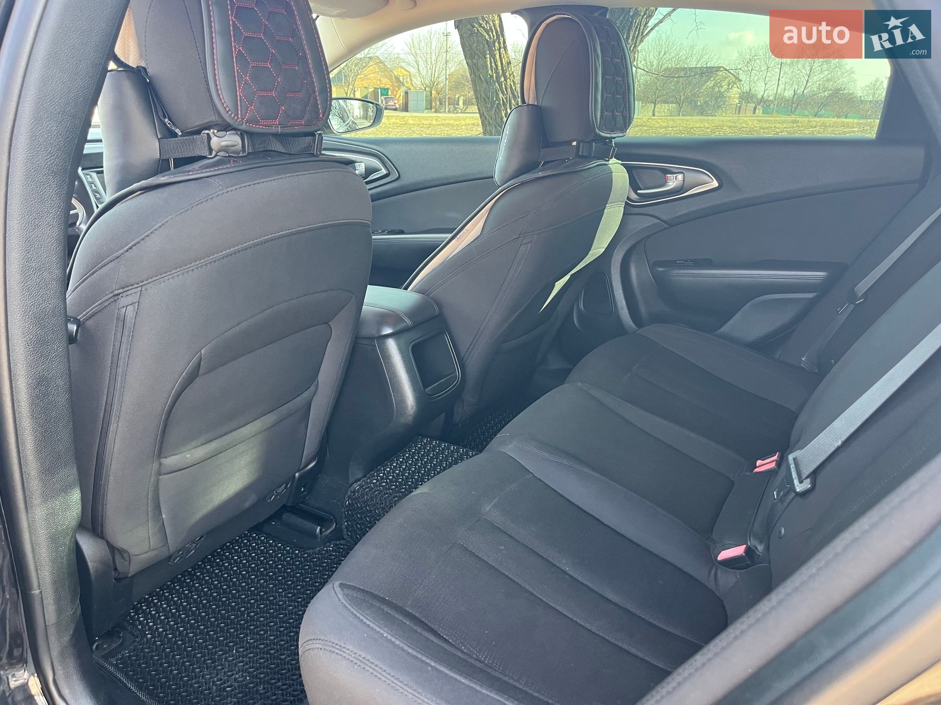 Chrysler 200 2015 VIN 1C3CCCAB3GN152670 фото оголошення 10 з 18