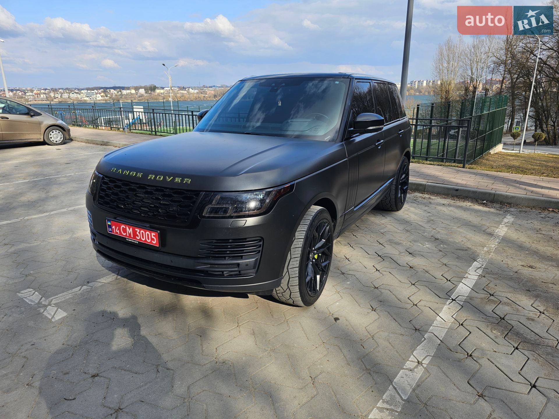 Land Rover Range Rover 2018 VIN SALGS2SVXJA399422 фото оголошення 8 з 56