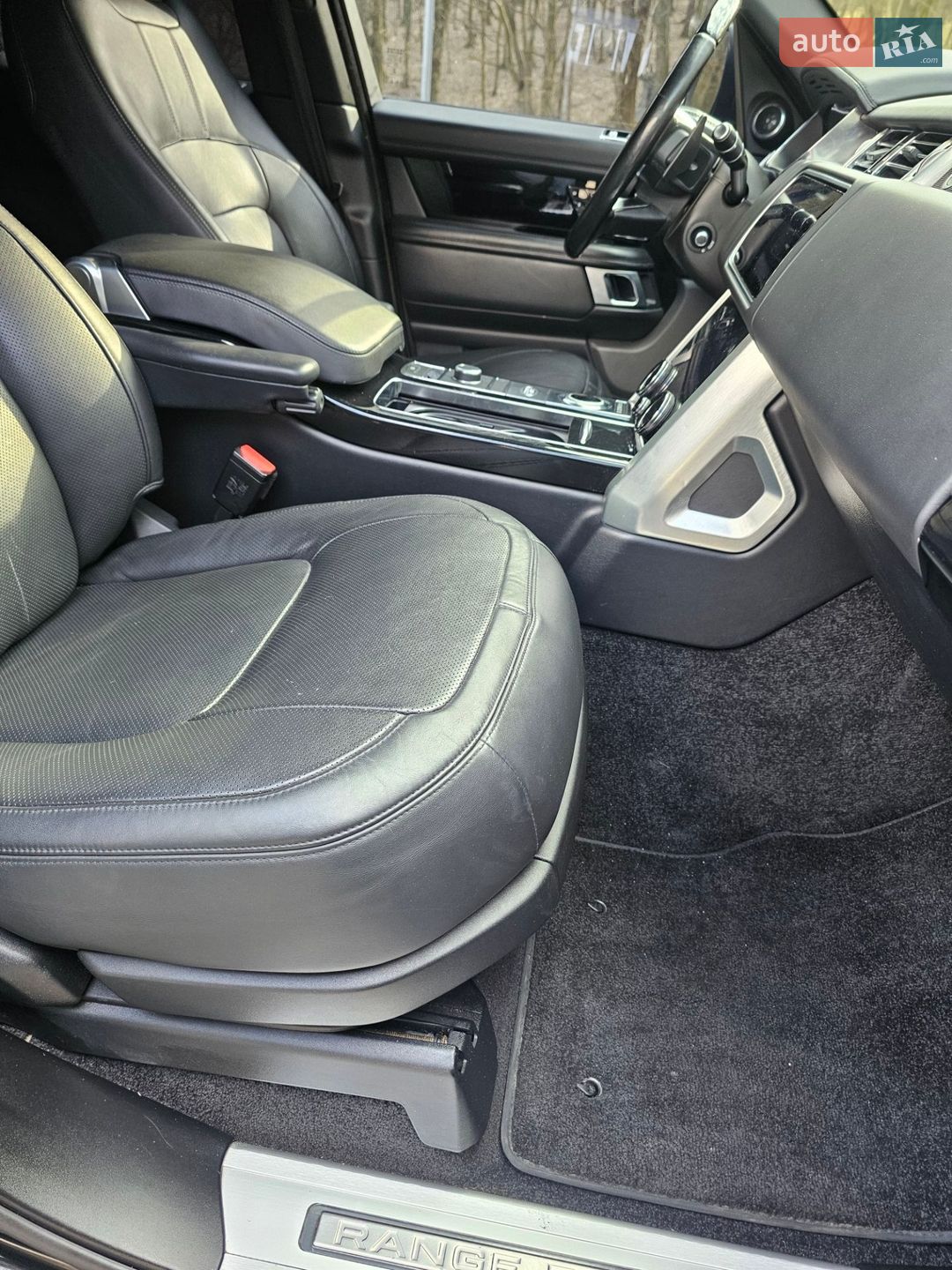 Land Rover Range Rover 2018 VIN SALGS2SVXJA399422 фото оголошення 34 з 56