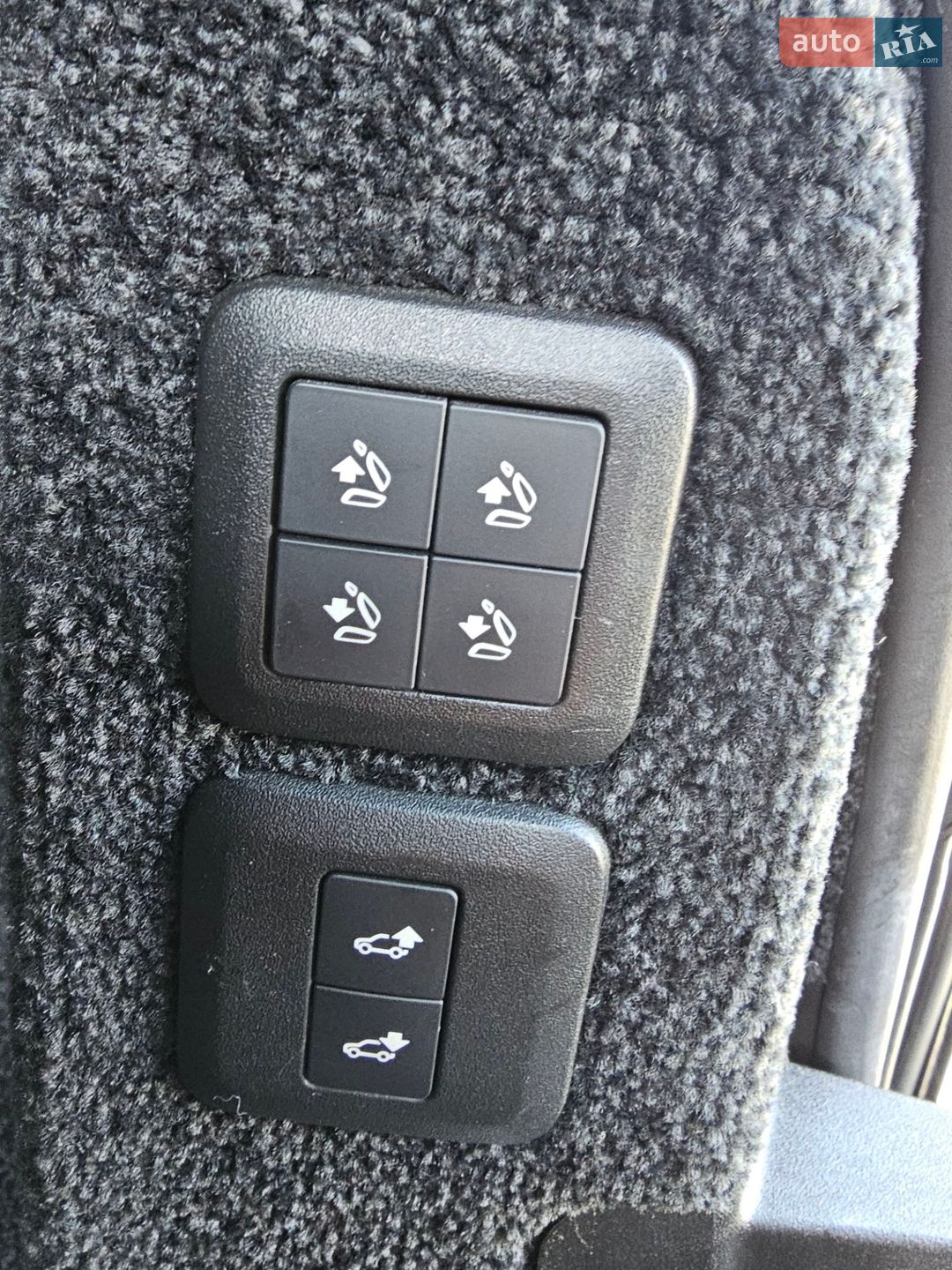 Land Rover Range Rover 2018 VIN SALGS2SVXJA399422 фото оголошення 52 з 56