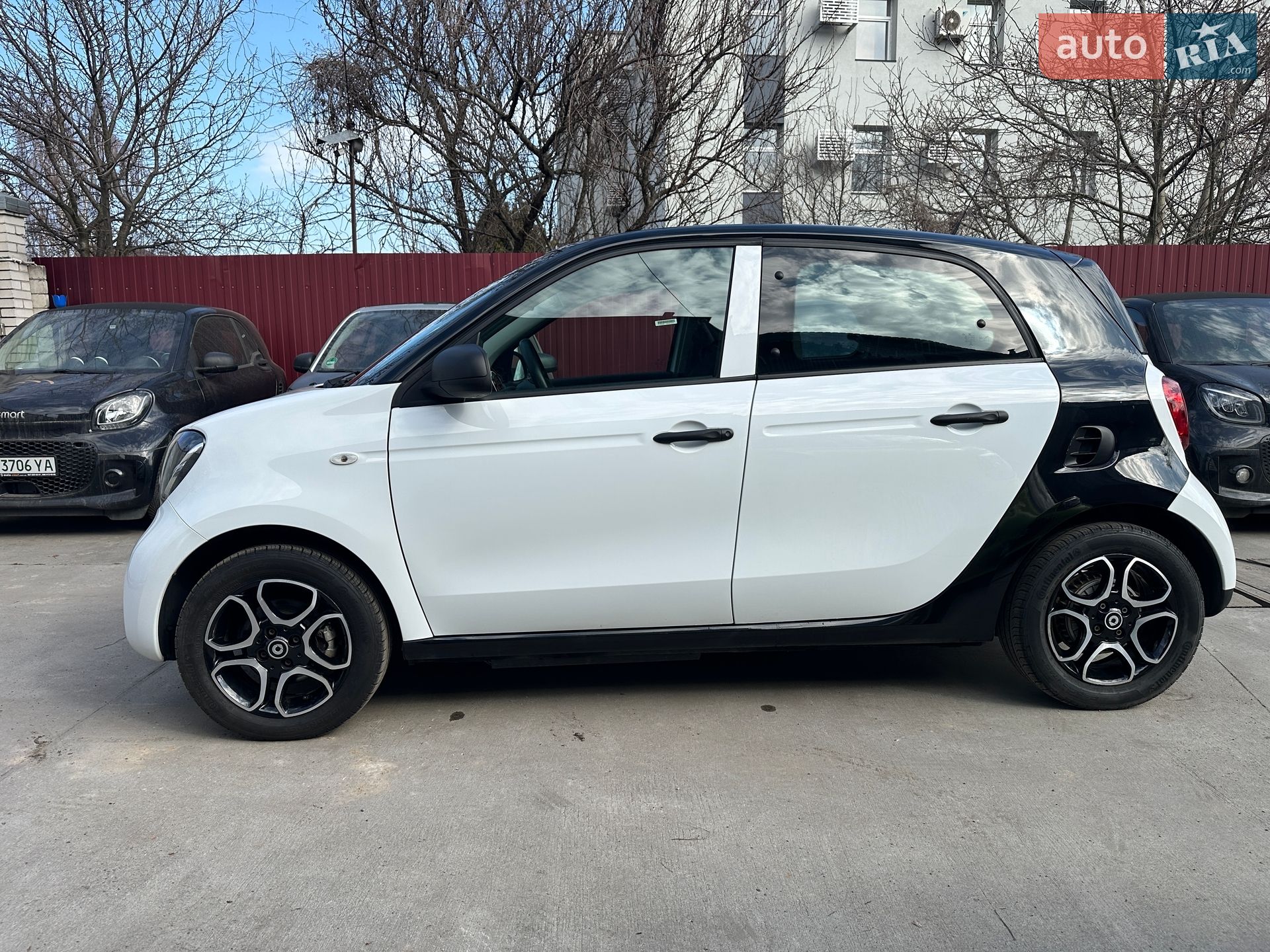 Smart Forfour 2018 VIN WME4530911Y170595 фото оголошення 4 з 18