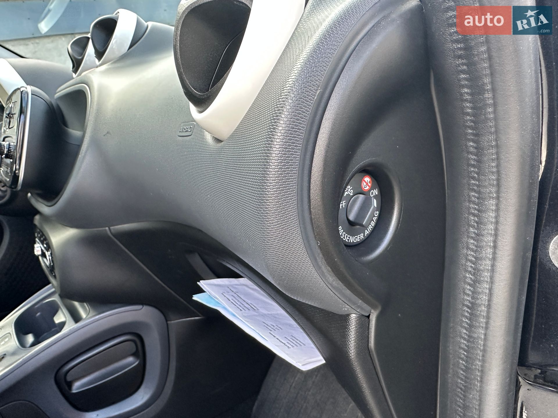 Smart Forfour 2018 VIN WME4530911Y170595 фото оголошення 14 з 18