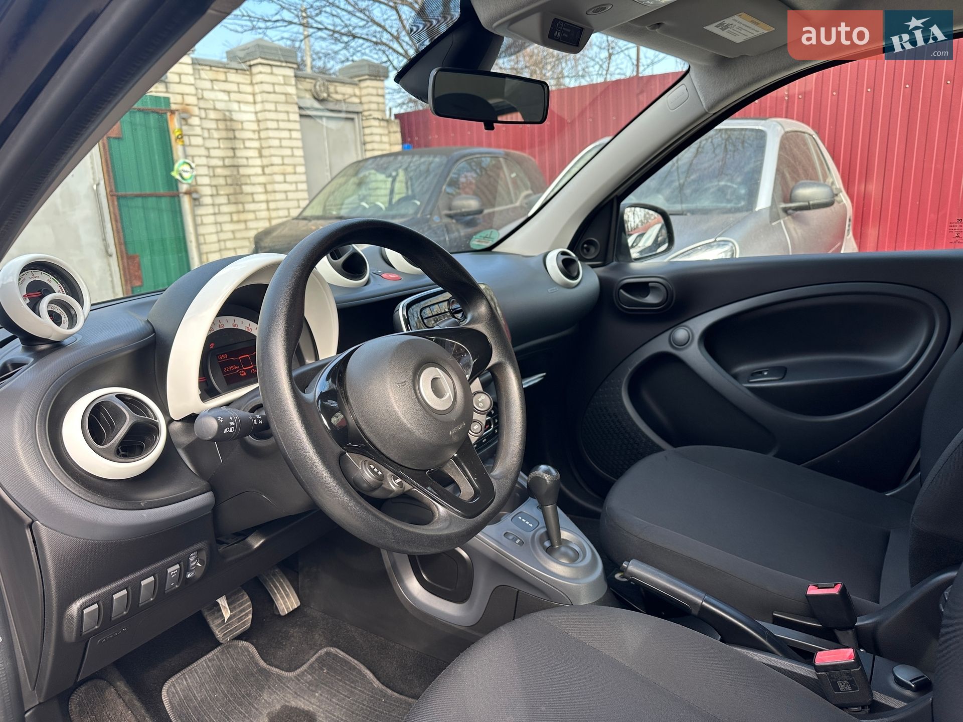 Smart Forfour 2018 VIN WME4530911Y170595 фото оголошення 15 з 18