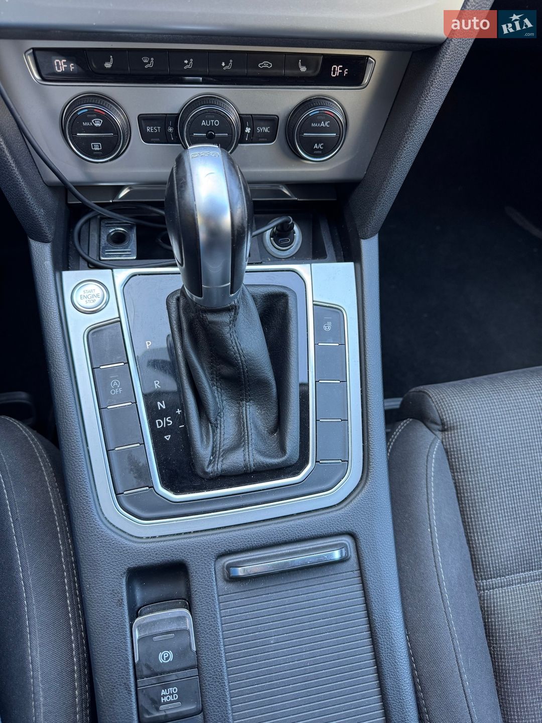 Volkswagen Passat 2016 VIN WVWZZZ3CZHE044010 фото оголошення 44 з 72