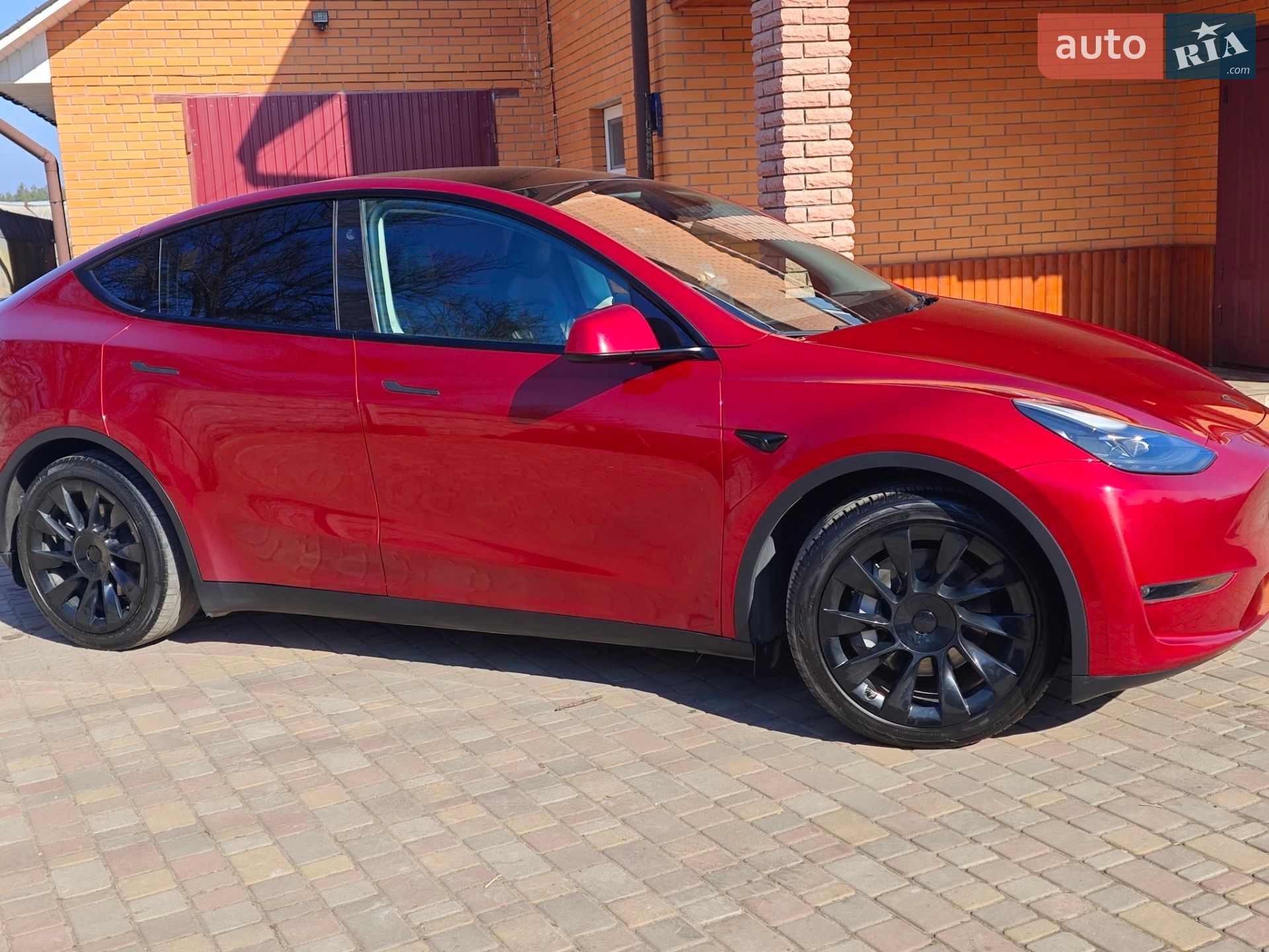 Tesla Model Y 2024 VIN 7SAYGAEEXRF056411 фото оголошення 62 з 74