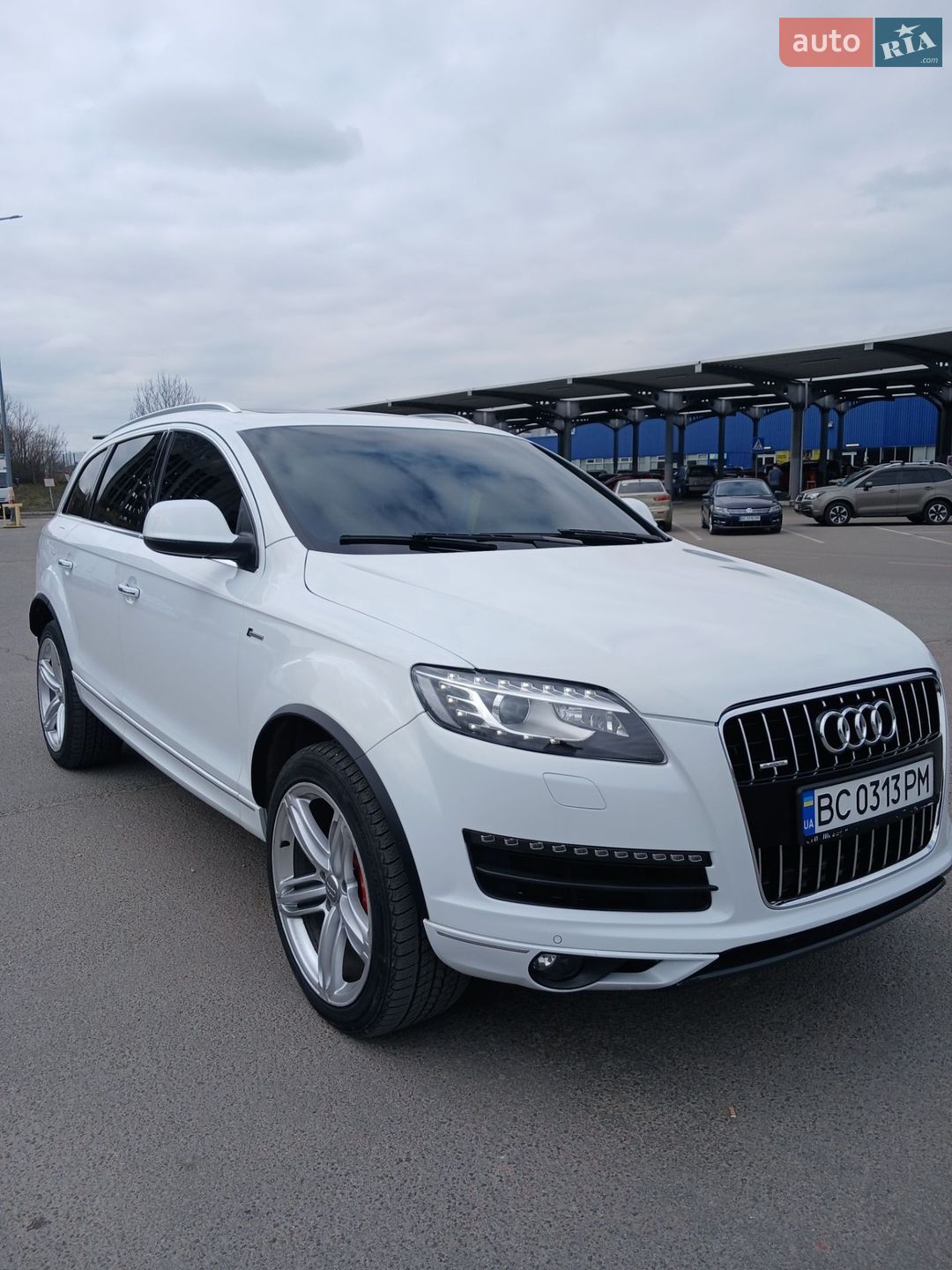 Audi Q7 2015 VIN WA1LGAFE3FD033037 фото оголошення 9 з 14