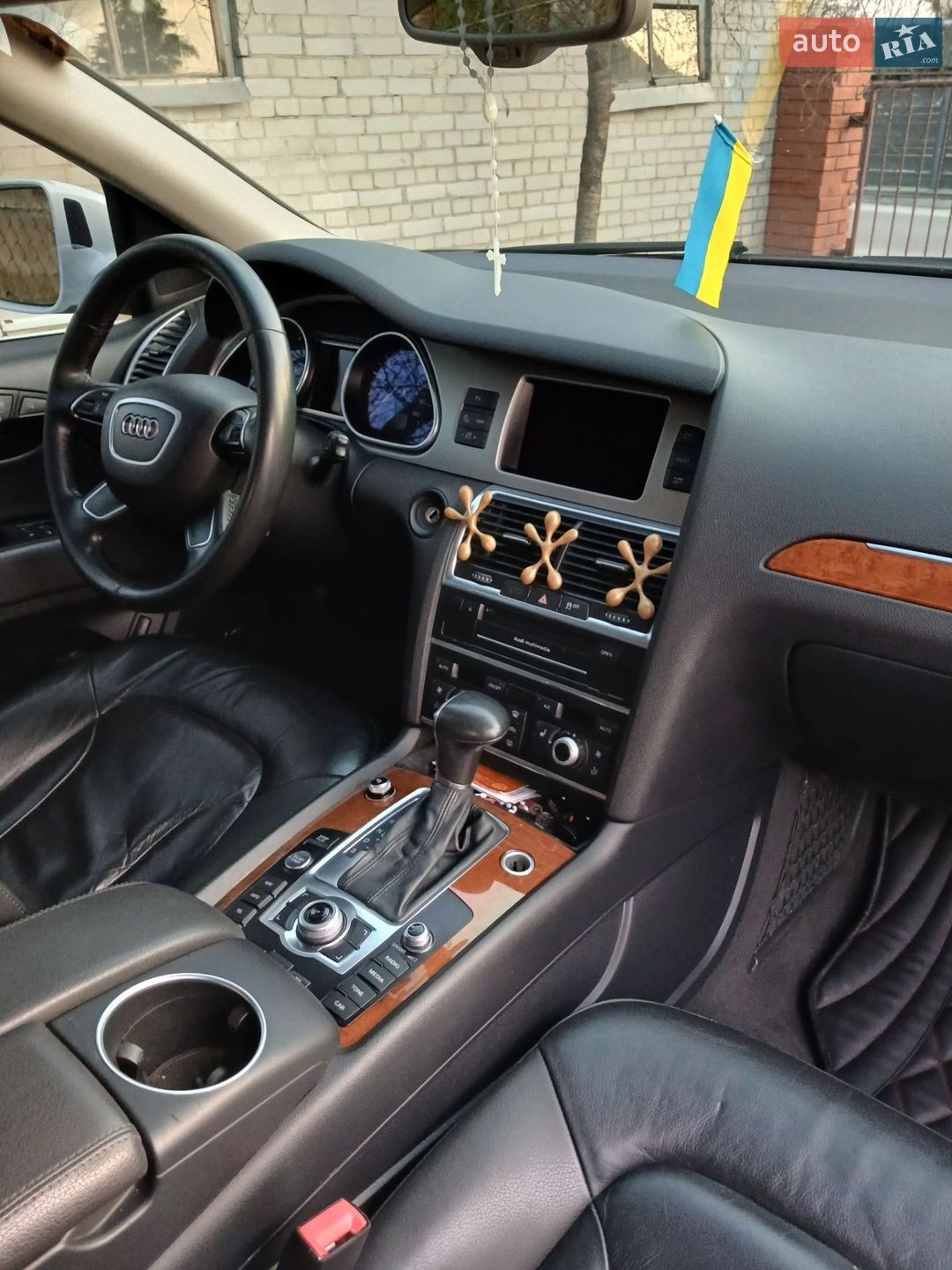 Audi Q7 2015 VIN WA1LGAFE3FD033037 фото оголошення 12 з 14
