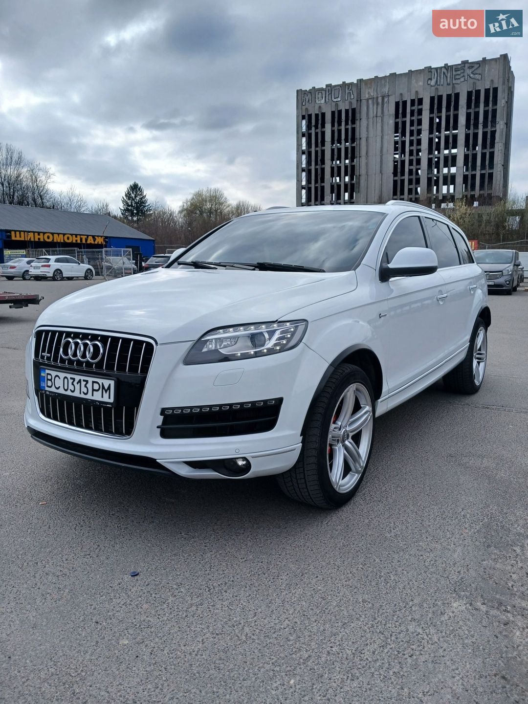 Audi Q7 2015 VIN WA1LGAFE3FD033037 фото оголошення 11 з 14