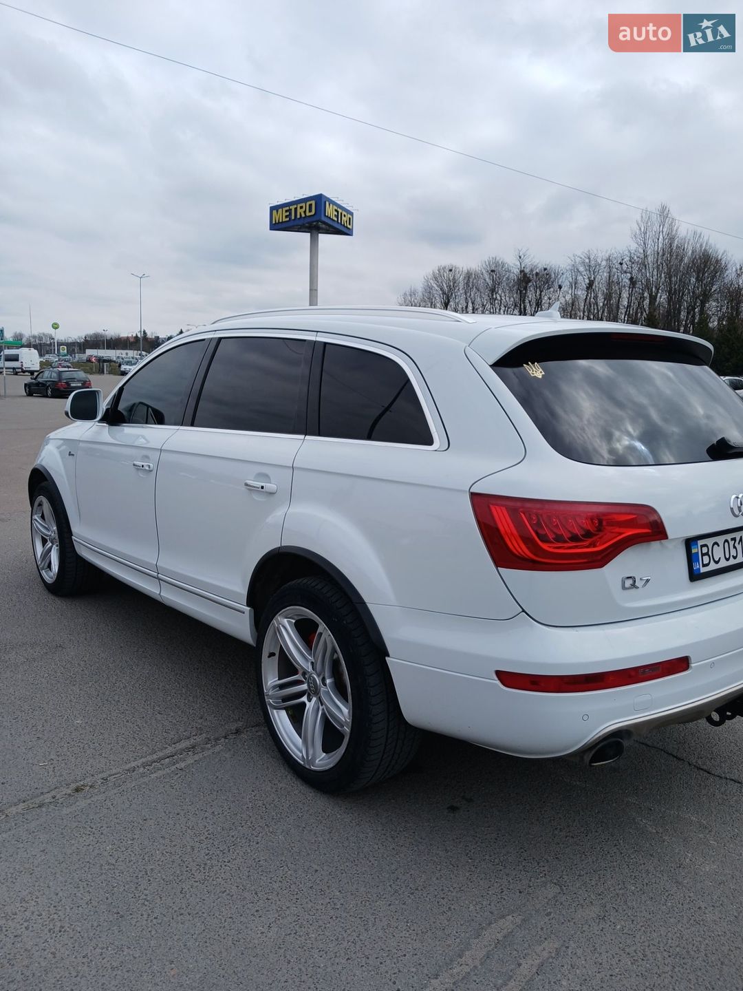 Audi Q7 2015 VIN WA1LGAFE3FD033037 фото оголошення 7 з 14