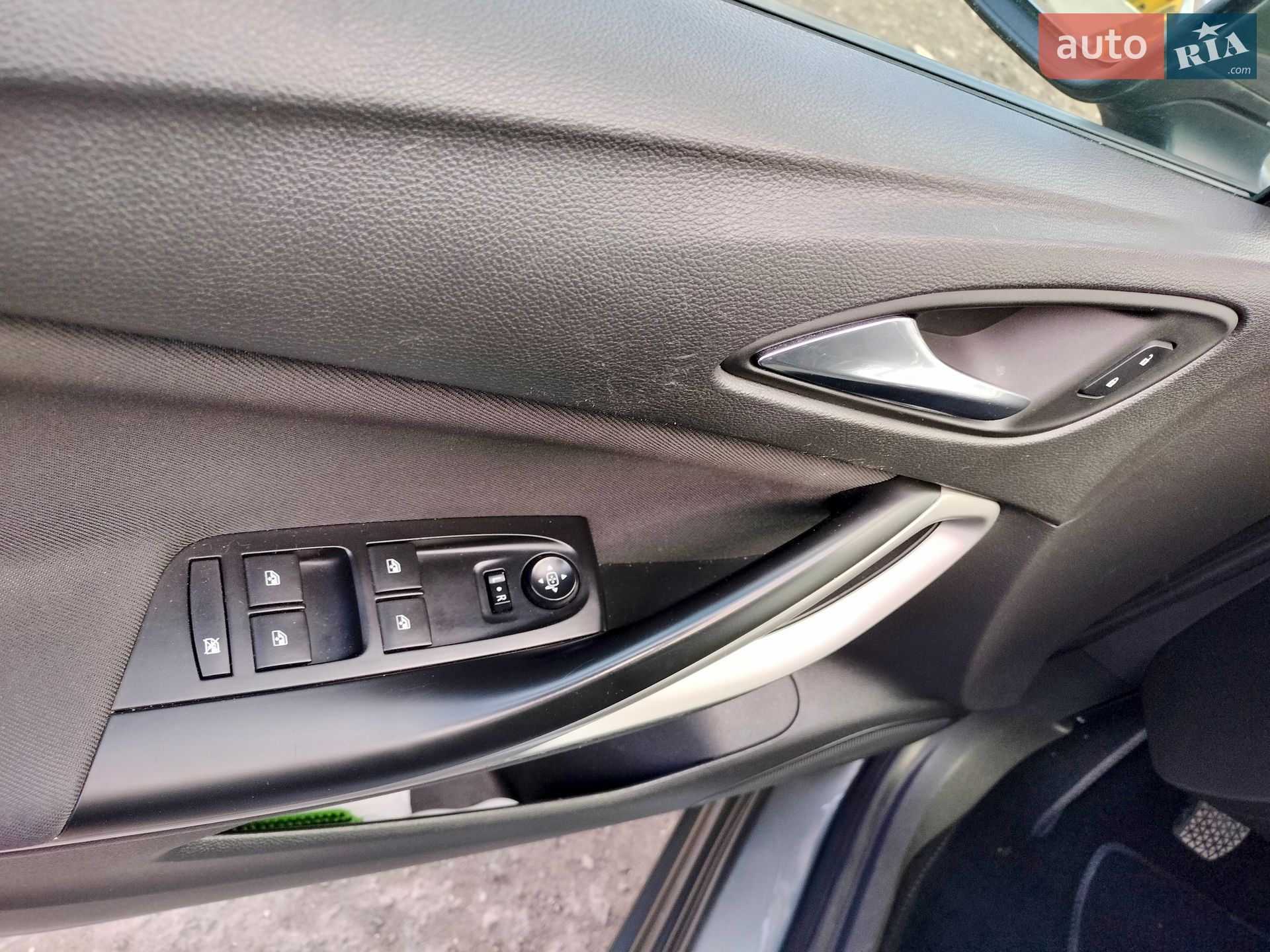 Opel Astra 2017 VIN W0LBD8EGXH8086477 фото оголошення 14 з 25