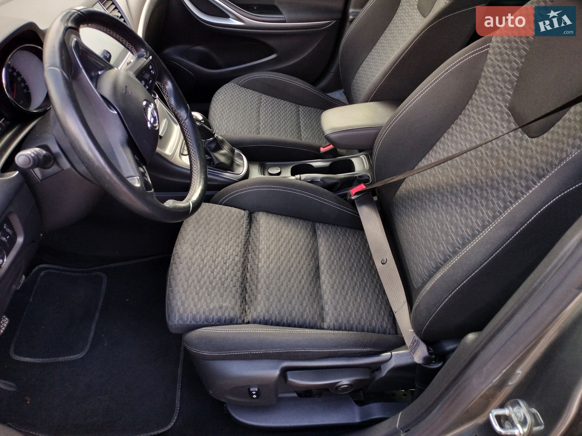 Opel Astra 2017 VIN W0LBD8EGXH8086477 фото оголошення 23 з 25