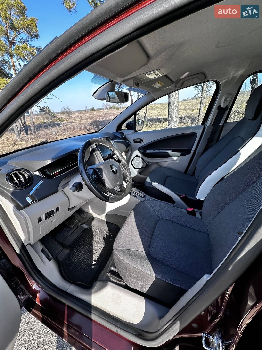 Renault Zoe 2014 VIN VF1AGVYA051743179 фото оголошення 2 з 6