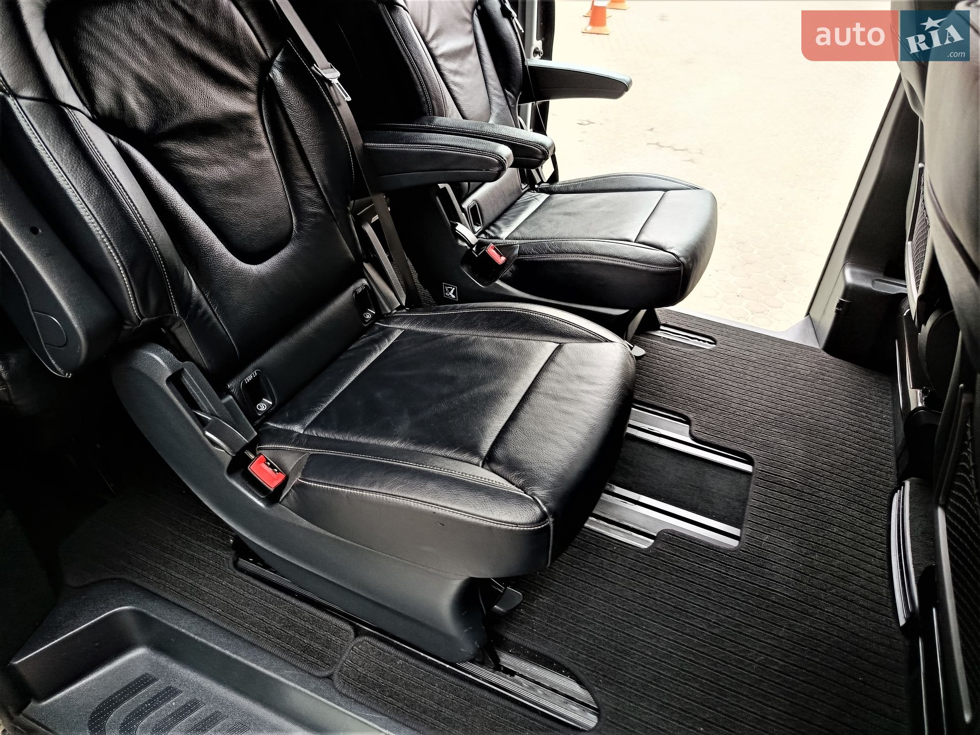 Mercedes-Benz V-Class 2015 VIN WDF44781313033493 фото оголошення 94 з 118