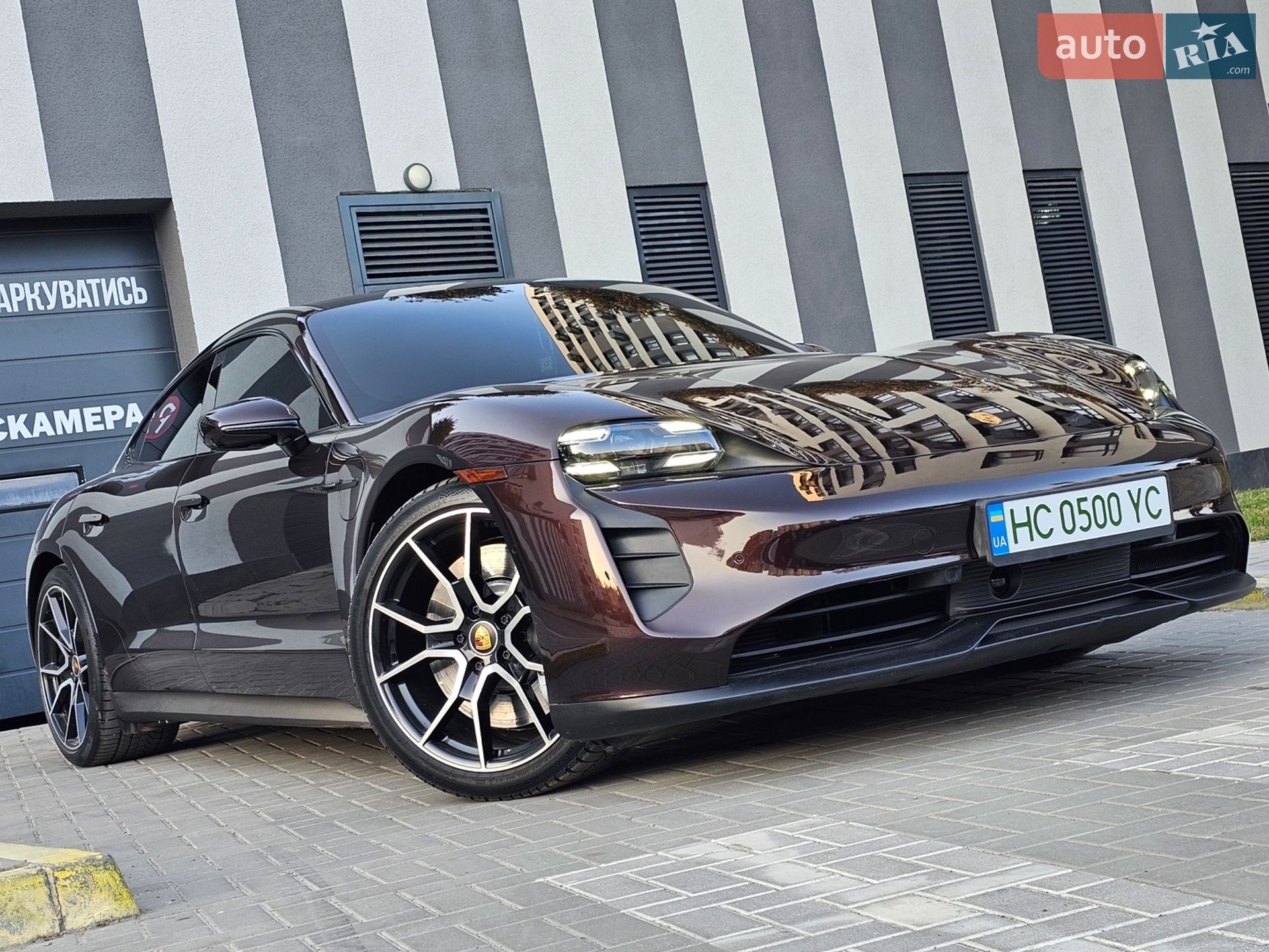 Porsche Taycan 2023 VIN WP0AB2Y11PSA35851 фото оголошення 2 з 11