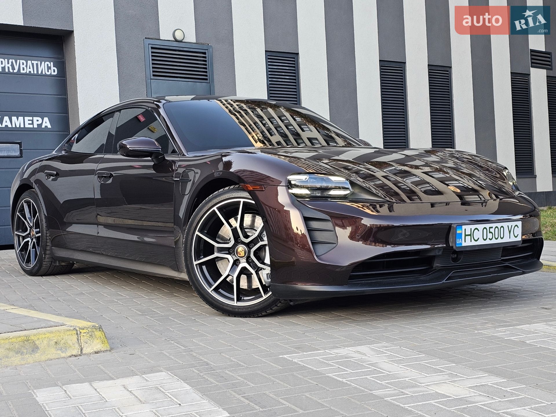 Porsche Taycan 2023 VIN WP0AB2Y11PSA35851 фото оголошення 3 з 11
