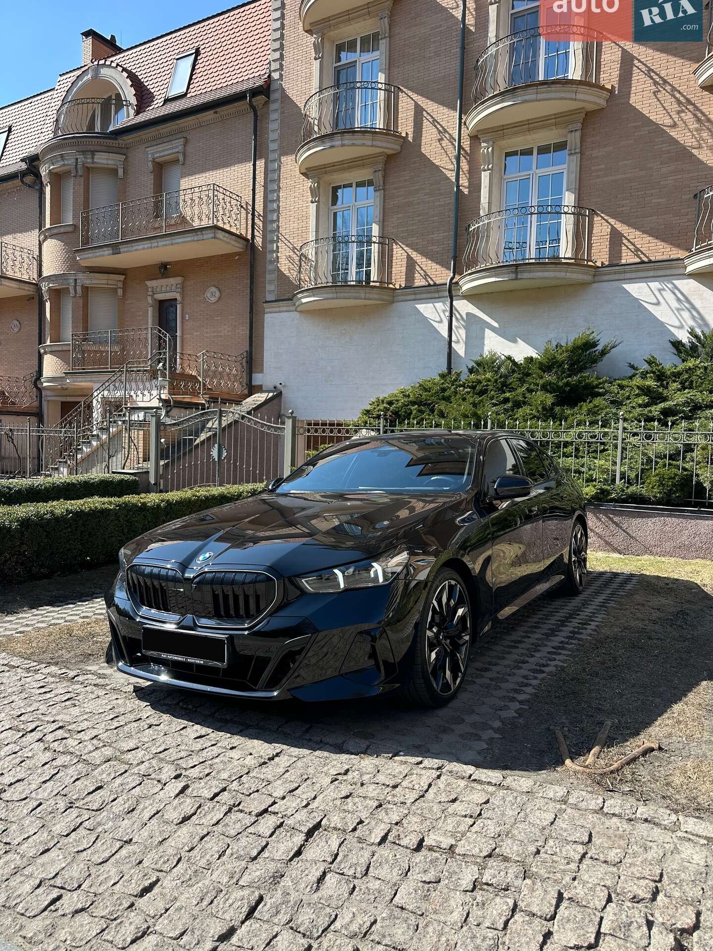 BMW 5 Series 2024 VIN WBA43FJ07RCS13515 фото оголошення 4 з 45