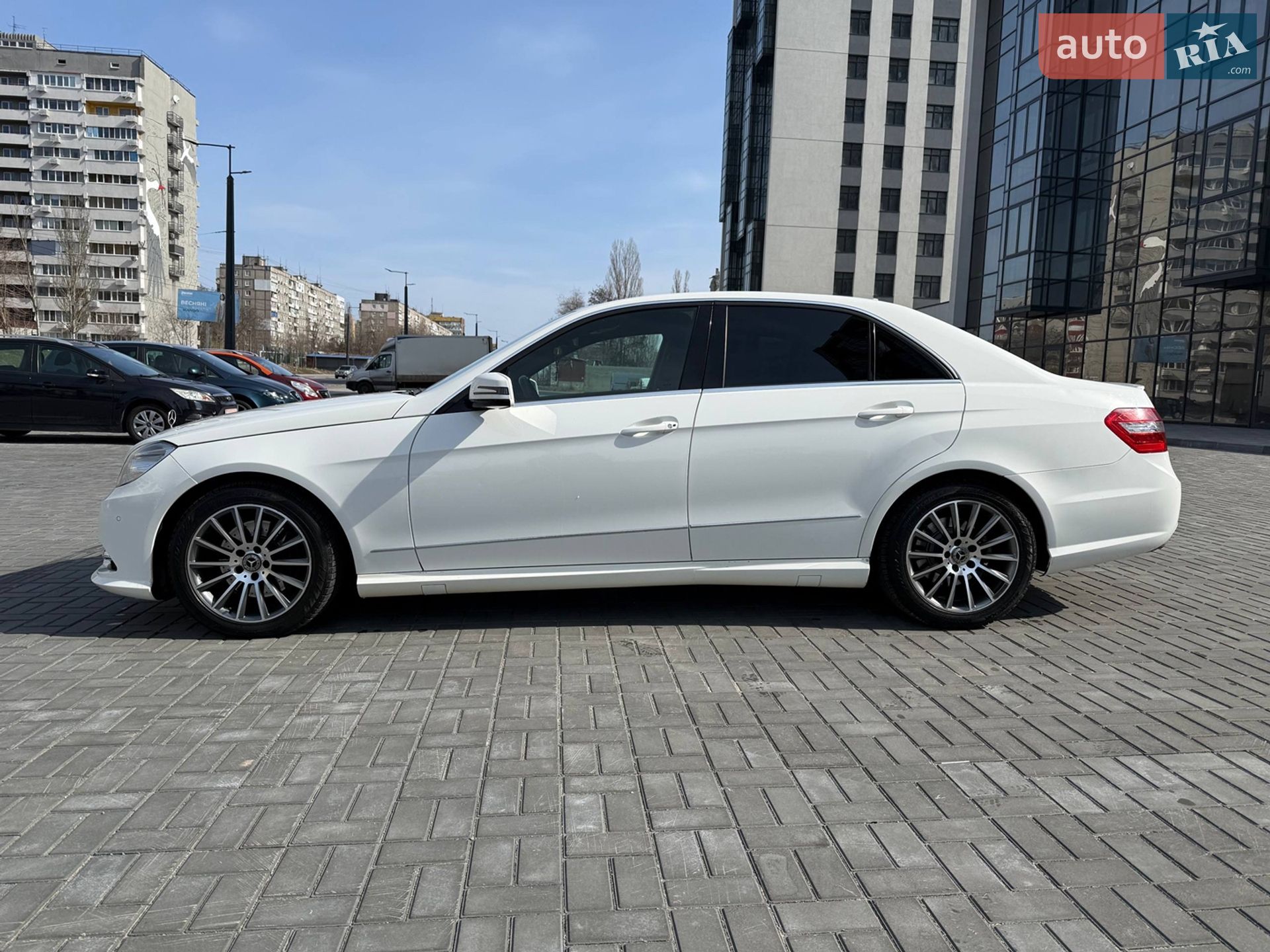 Mercedes-Benz E-Class 2013 VIN WDD2120821A766713 фото оголошення 4 з 7