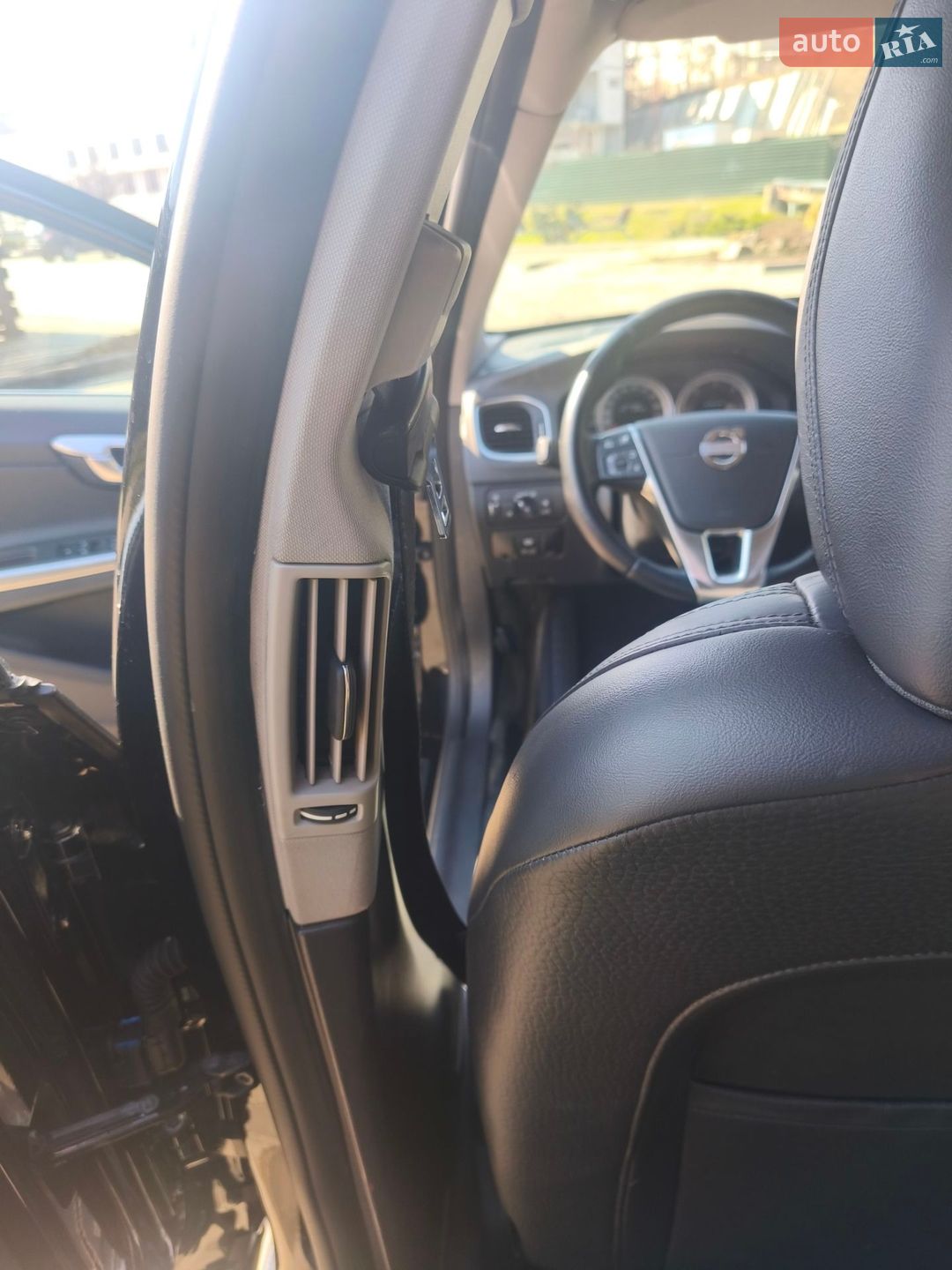 Volvo V60 2013 VIN YV1FW88A0D1139970 фото оголошення 28 з 36