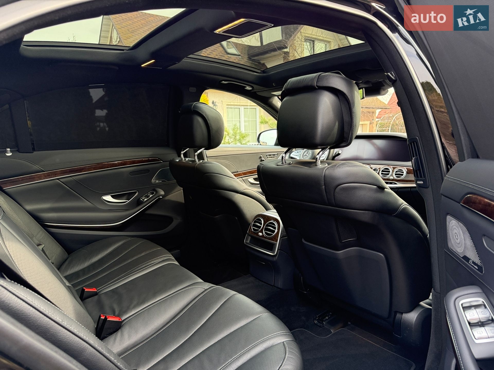 Mercedes-Benz S-Class 2017 VIN WDDUG6EB0JA373051 фото оголошення 12 з 23