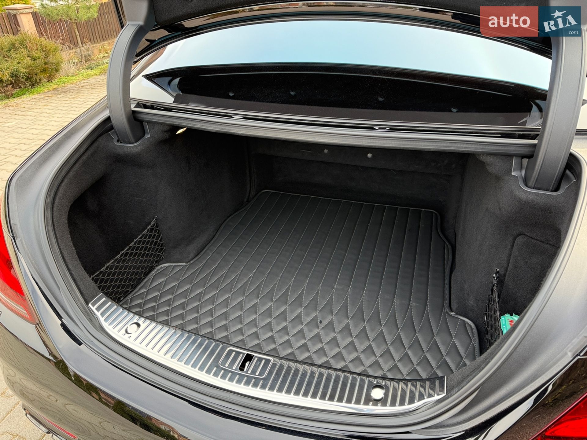Mercedes-Benz S-Class 2017 VIN WDDUG6EB0JA373051 фото оголошення 7 з 23