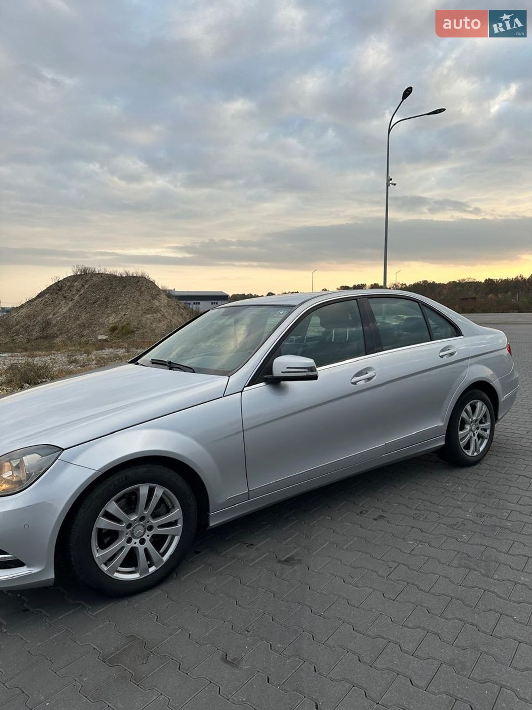 Mercedes-Benz C-Class 2012 VIN WDD2040011A758076 фото оголошення 3 з 8