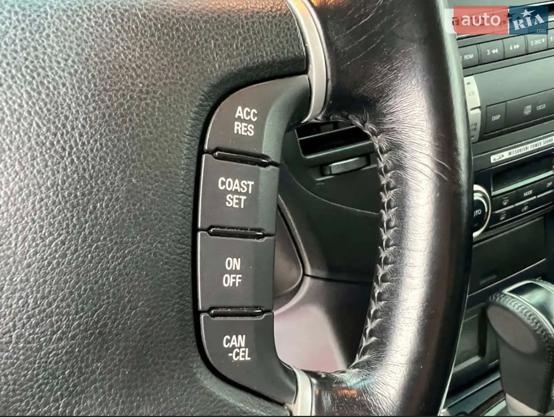 Mitsubishi Pajero 2010 VIN JMYMYV87WAJ714421 фото оголошення 13 з 25