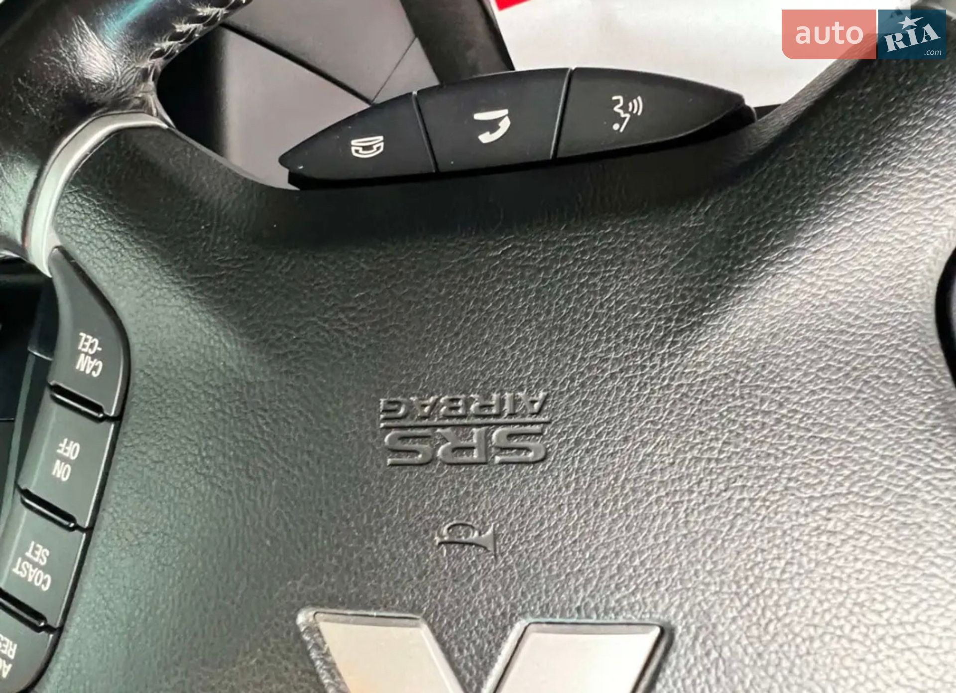 Mitsubishi Pajero 2010 VIN JMYMYV87WAJ714421 фото оголошення 14 з 25
