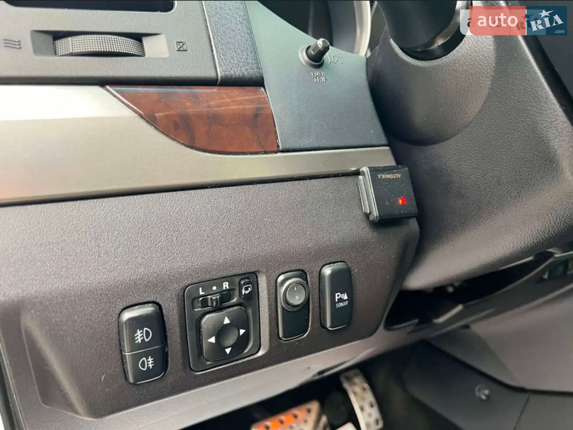 Mitsubishi Pajero 2010 VIN JMYMYV87WAJ714421 фото оголошення 17 з 25