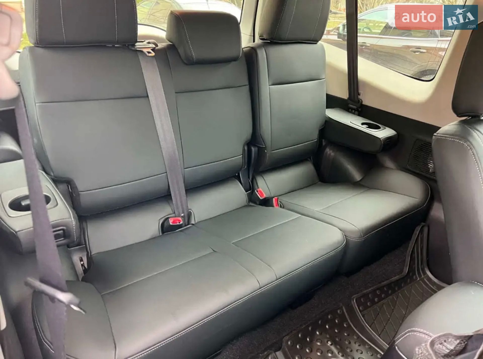 Mitsubishi Pajero 2010 VIN JMYMYV87WAJ714421 фото оголошення 21 з 25