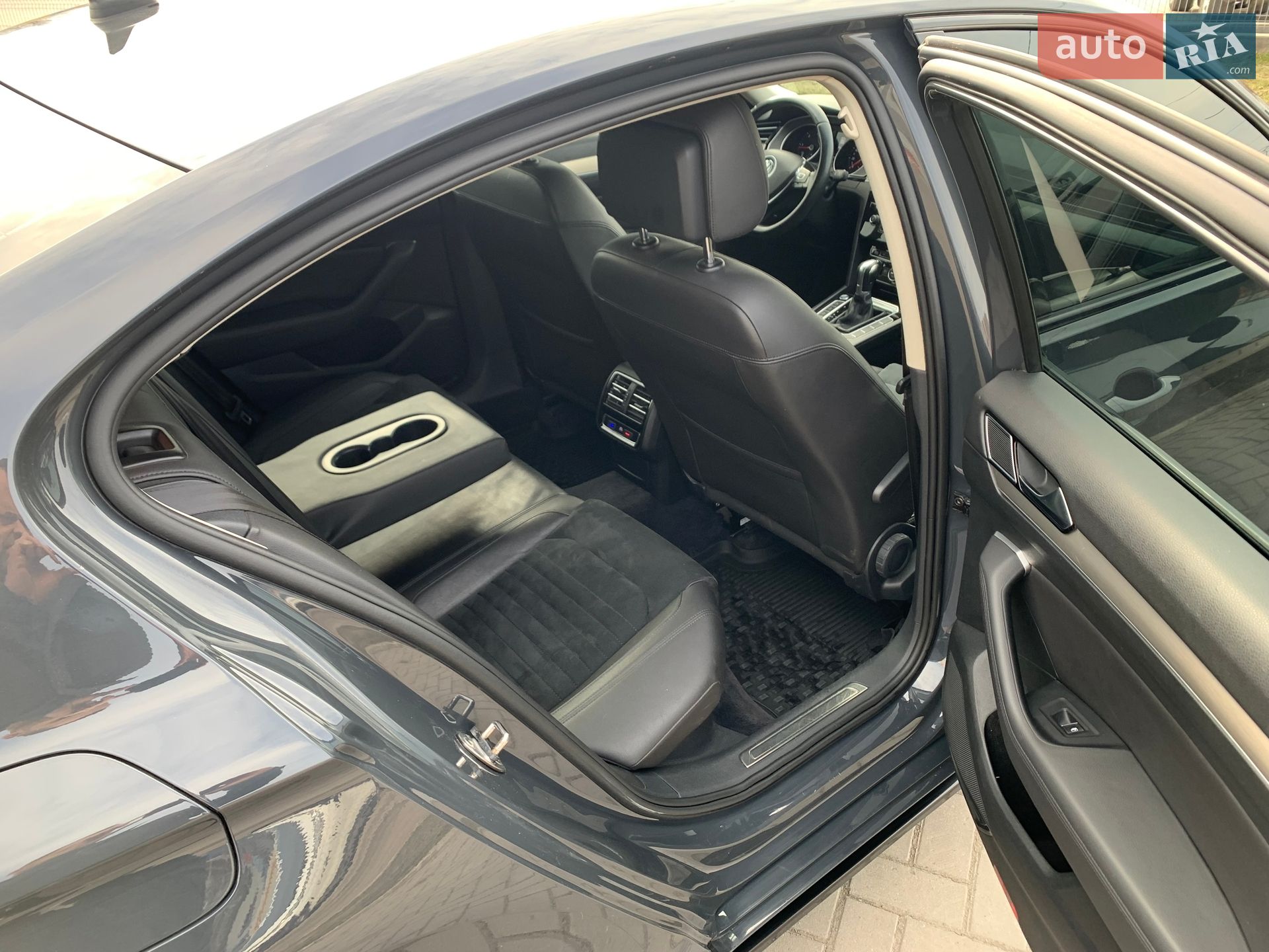 Volkswagen Passat 2016 VIN WVWZZZ3CZHE051389 фото оголошення 10 з 17
