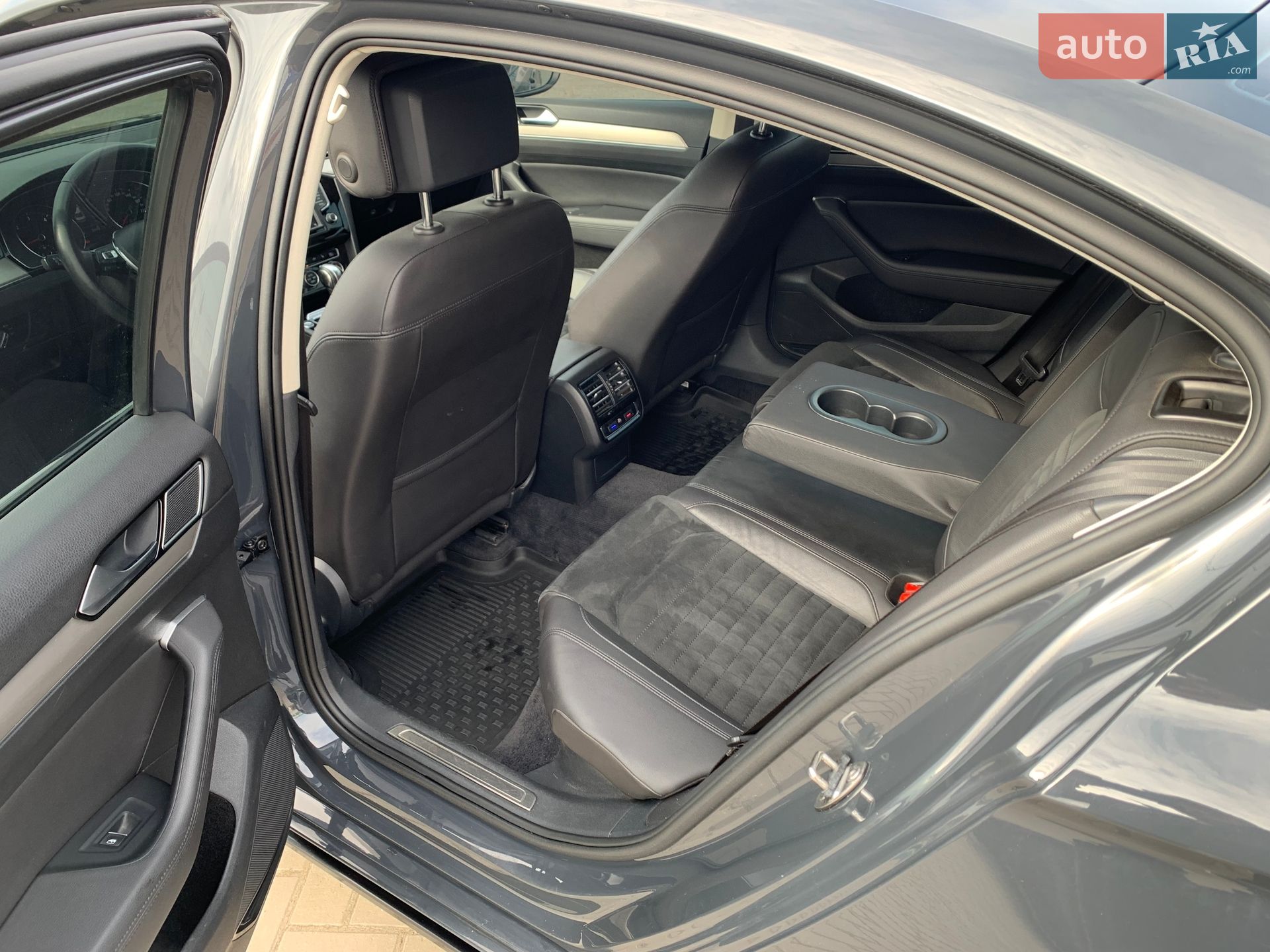 Volkswagen Passat 2016 VIN WVWZZZ3CZHE051389 фото оголошення 11 з 17