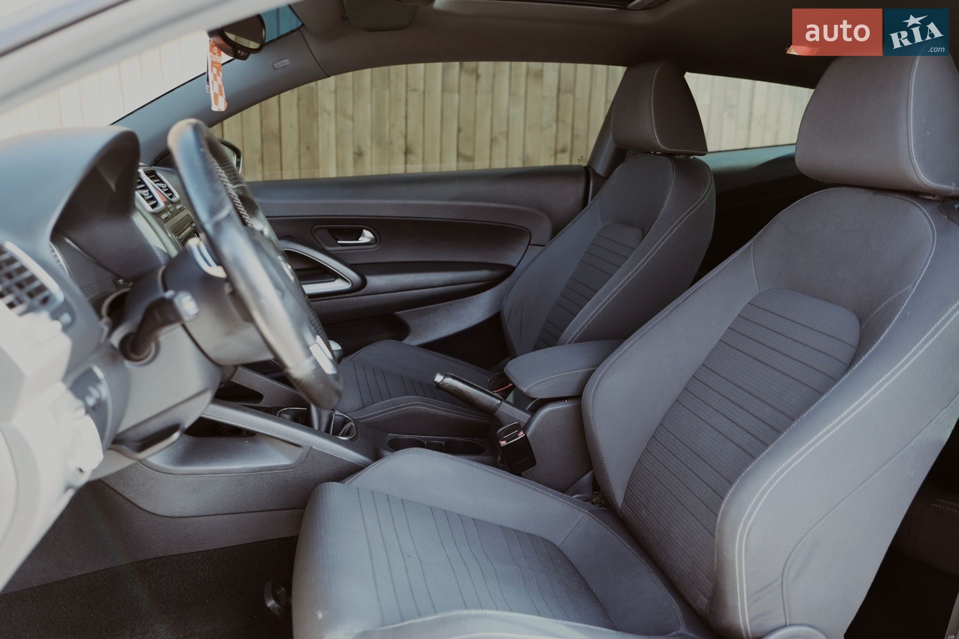 Volkswagen Scirocco 2010 VIN WVWZZZ13ZBV004050 фото оголошення 7 з 10