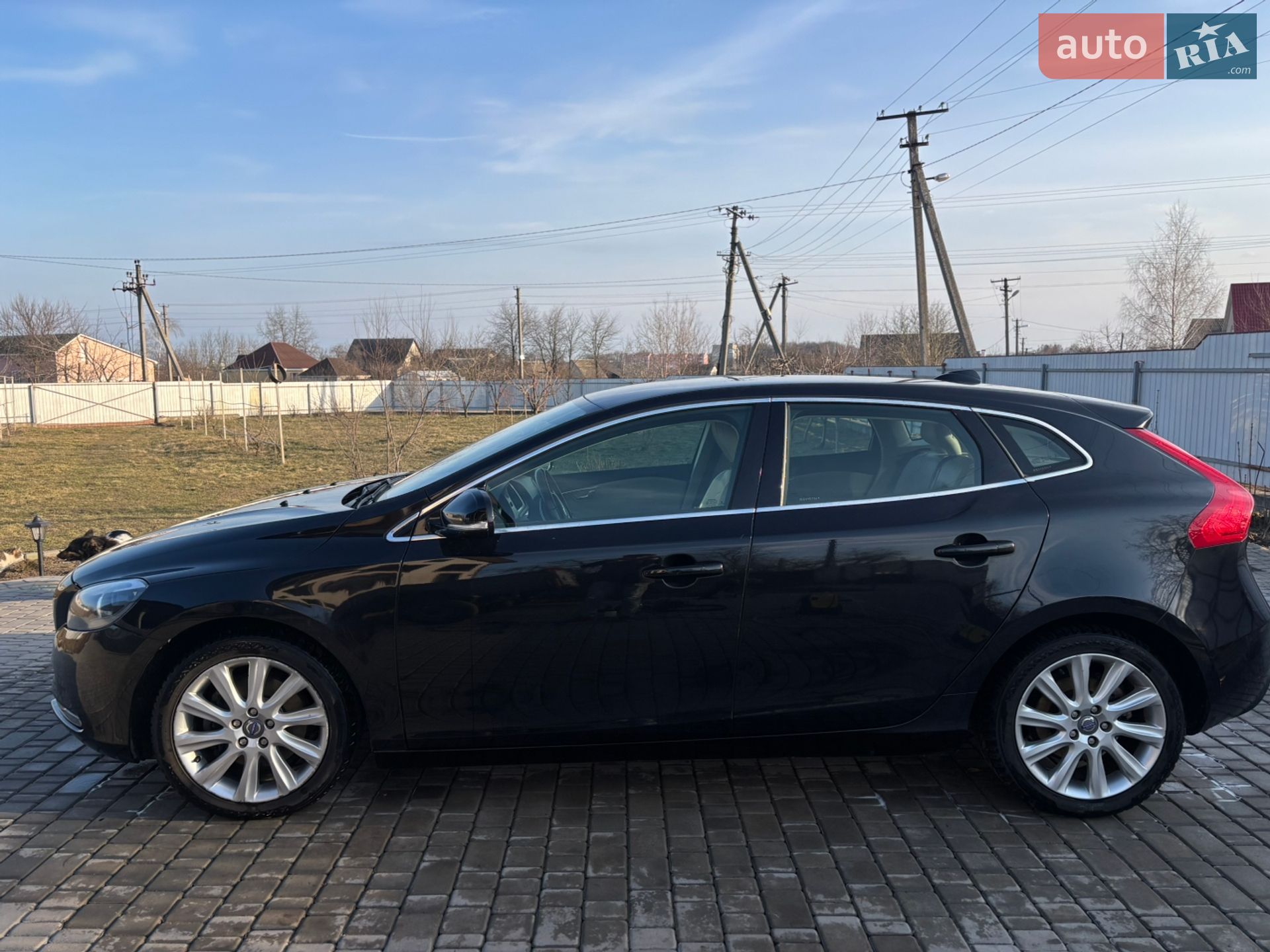 Volvo V40 2014 VIN YV1MV2051E2157641 фото оголошення 3 з 13