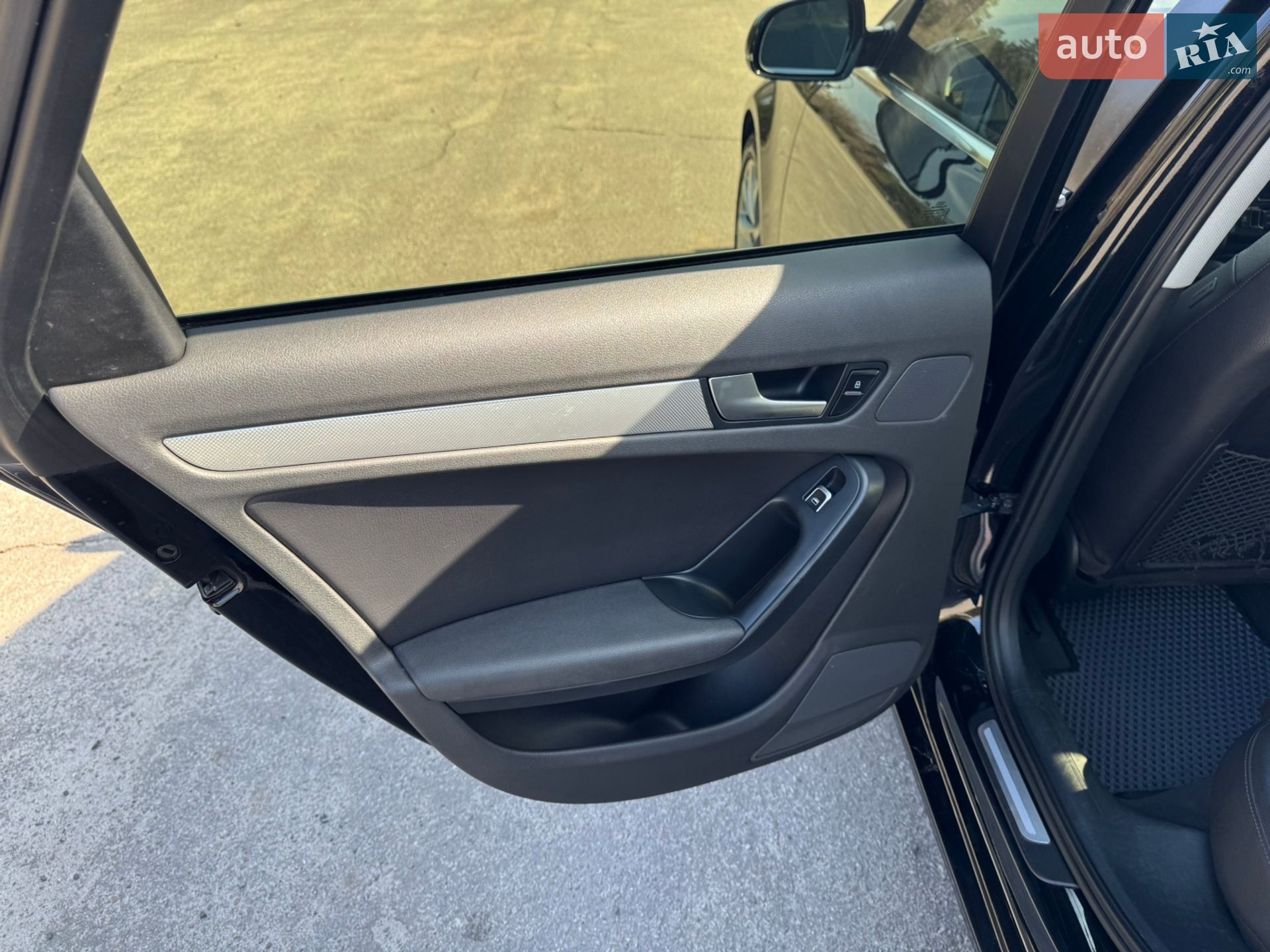 Audi A4 2014 VIN WAUAFAFL2EN039738 фото оголошення 16 з 35