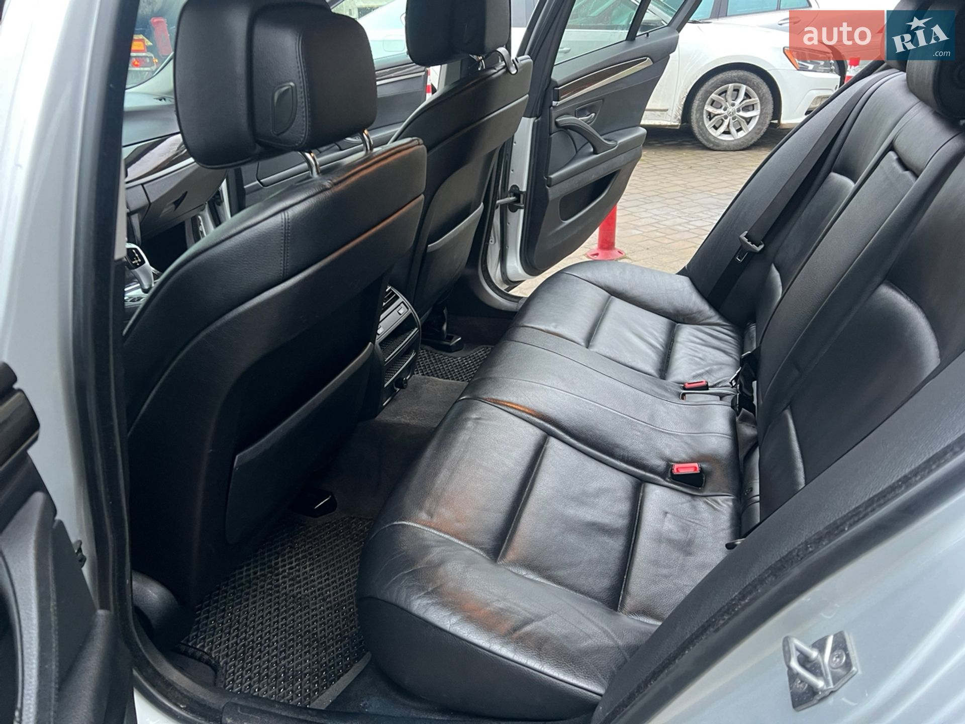 BMW 5 Series 2012 VIN WBAFU7C58CDU64369 фото оголошення 10 з 26