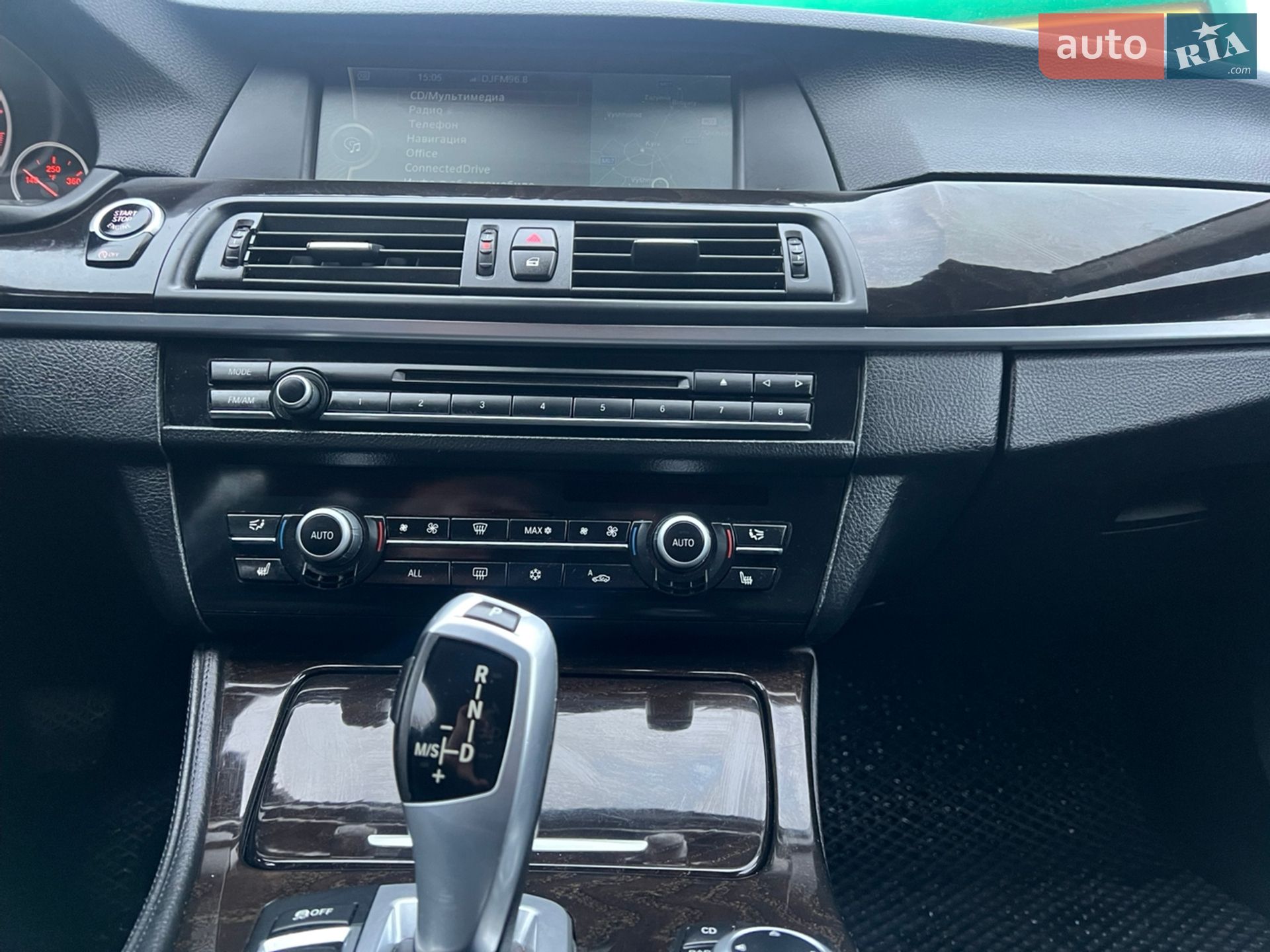 BMW 5 Series 2012 VIN WBAFU7C58CDU64369 фото оголошення 12 з 26