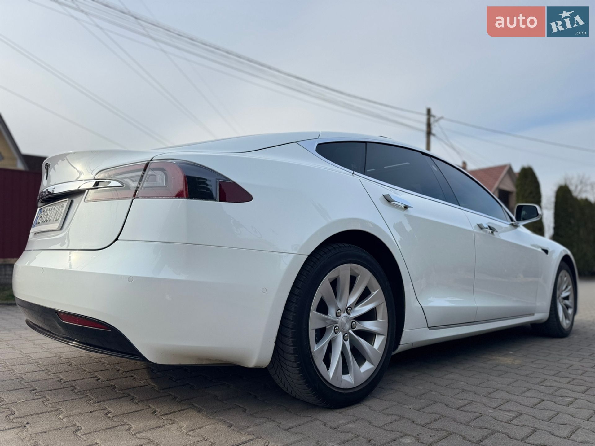 Tesla Model S 2018 VIN 5YJSA1E25JF263352 фото оголошення 11 з 25