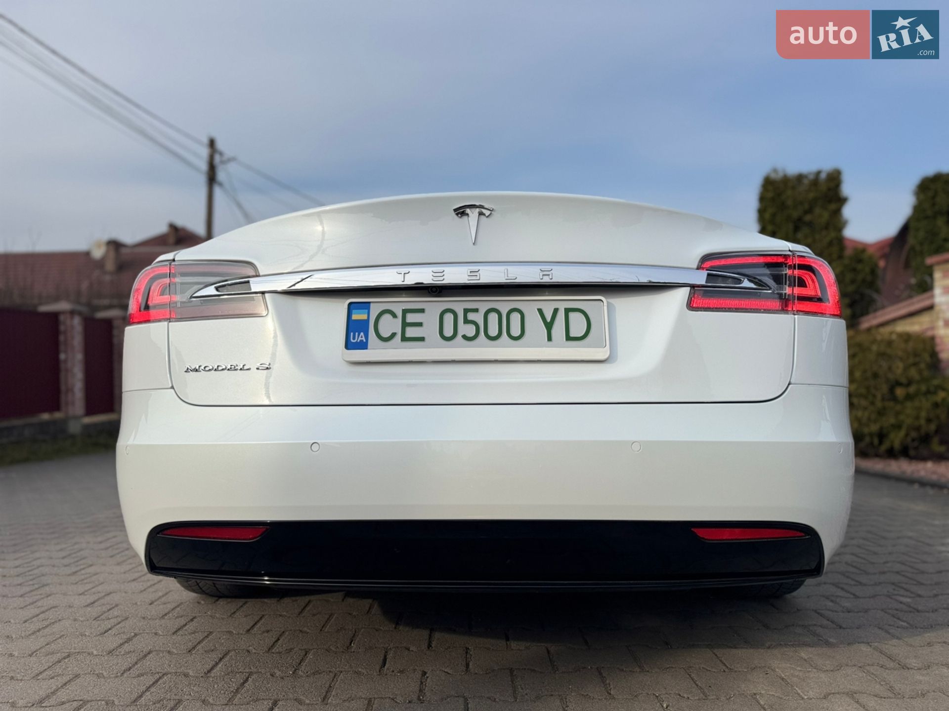 Tesla Model S 2018 VIN 5YJSA1E25JF263352 фото оголошення 14 з 25