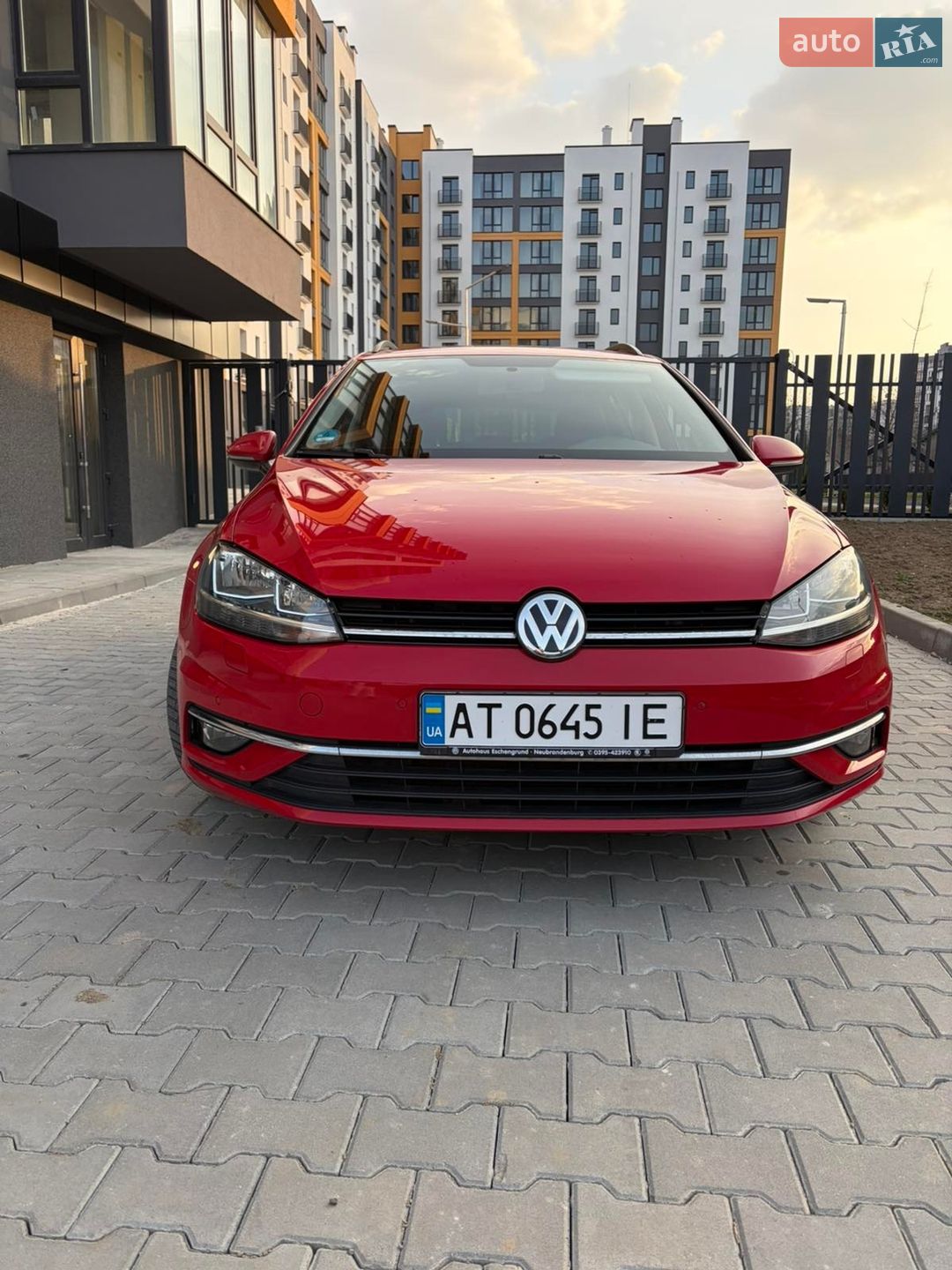 Volkswagen Golf 2019 VIN WVWZZZAUZKP569957 фото оголошення 4 з 37